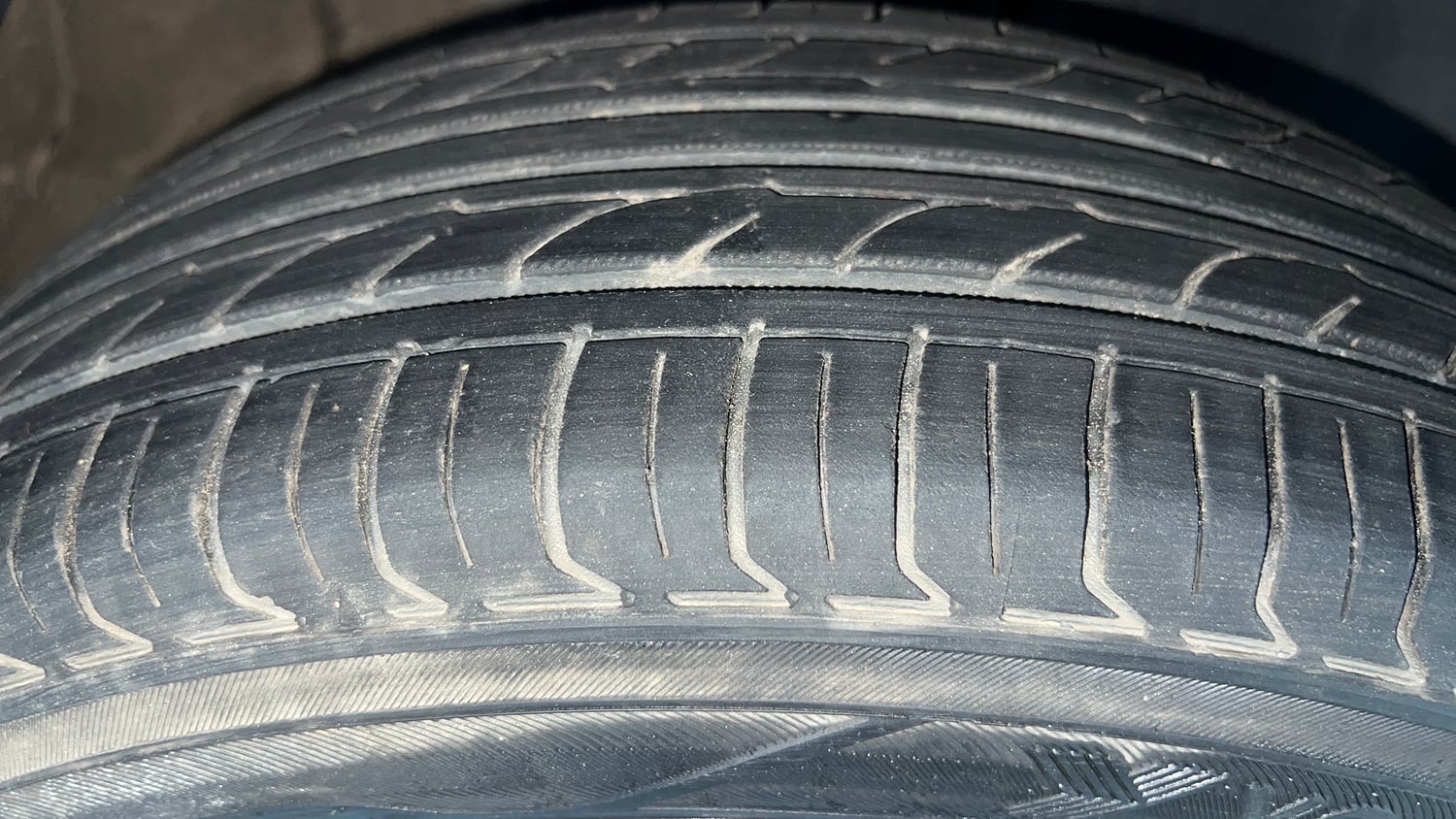 Used 2018 Volkswagen Polo Trendline 1.2L (P) Petrol Manual tyres RIGHT FRONT TYRE TREAD VIEW