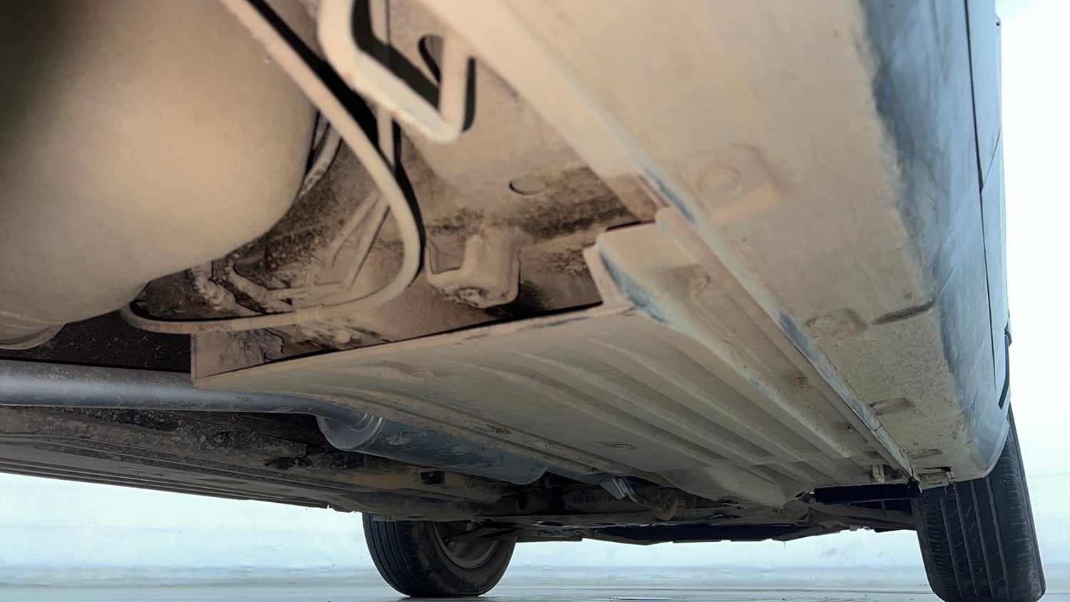 Used 2022 Maruti Suzuki Brezza ZXi Petrol Manual extra REAR RIGHT UNDERBODY VIEW
