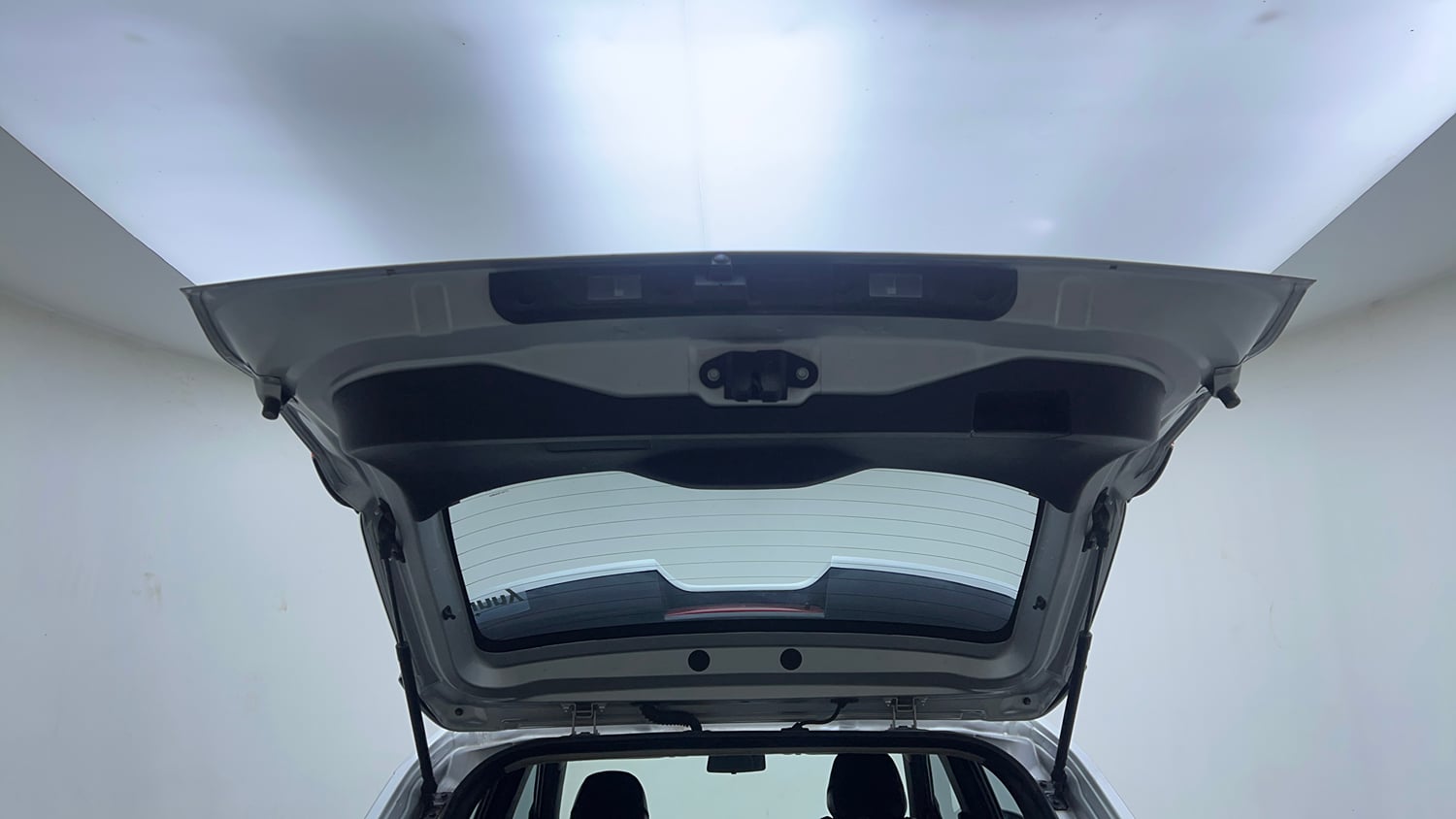 Used 2022 Nissan Magnite XV Petrol Manual interior DICKY DOOR OPEN VIEW