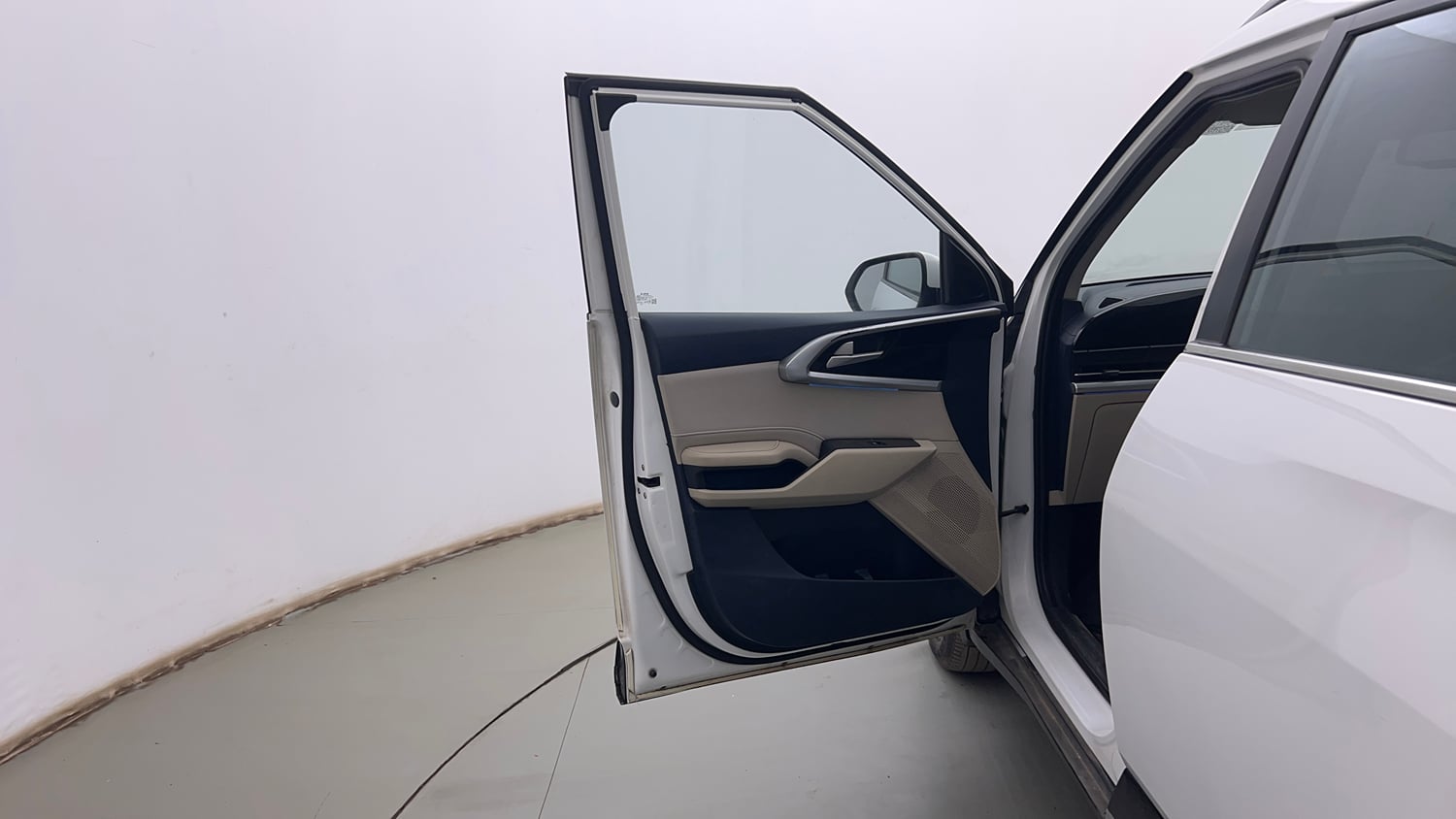 Used 2022 Kia Carens Luxury 1.4 Petrol 7 STR Petrol Manual interior LEFT FRONT DOOR OPEN VIEW