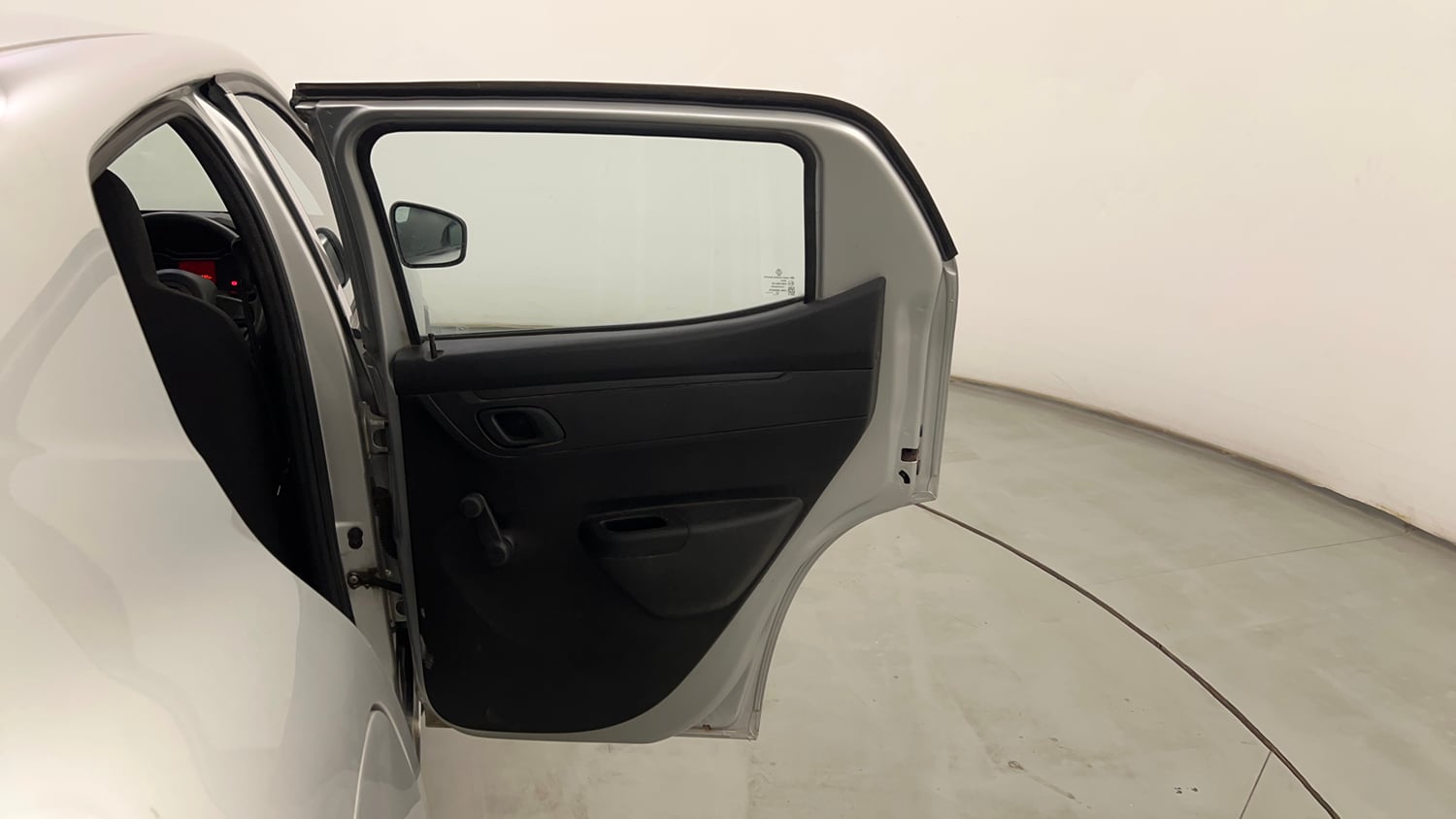 Used 2022 Renault Kwid RXL (O) 1.0 Petrol Manual interior RIGHT REAR DOOR OPEN VIEW