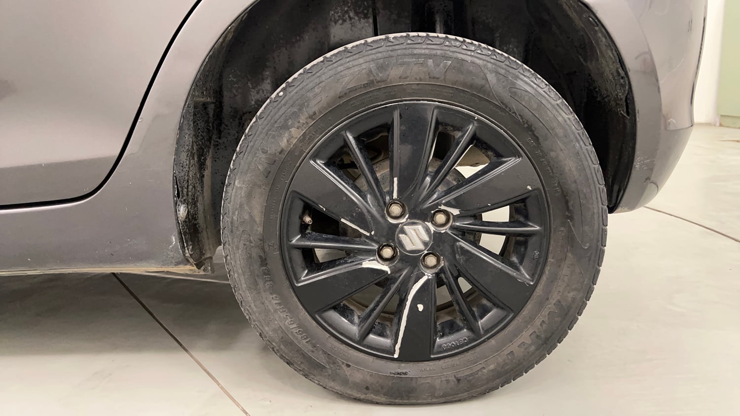 Used 2016 Maruti Suzuki Swift ZDi Diesel Manual tyres LEFT REAR TYRE RIM VIEW