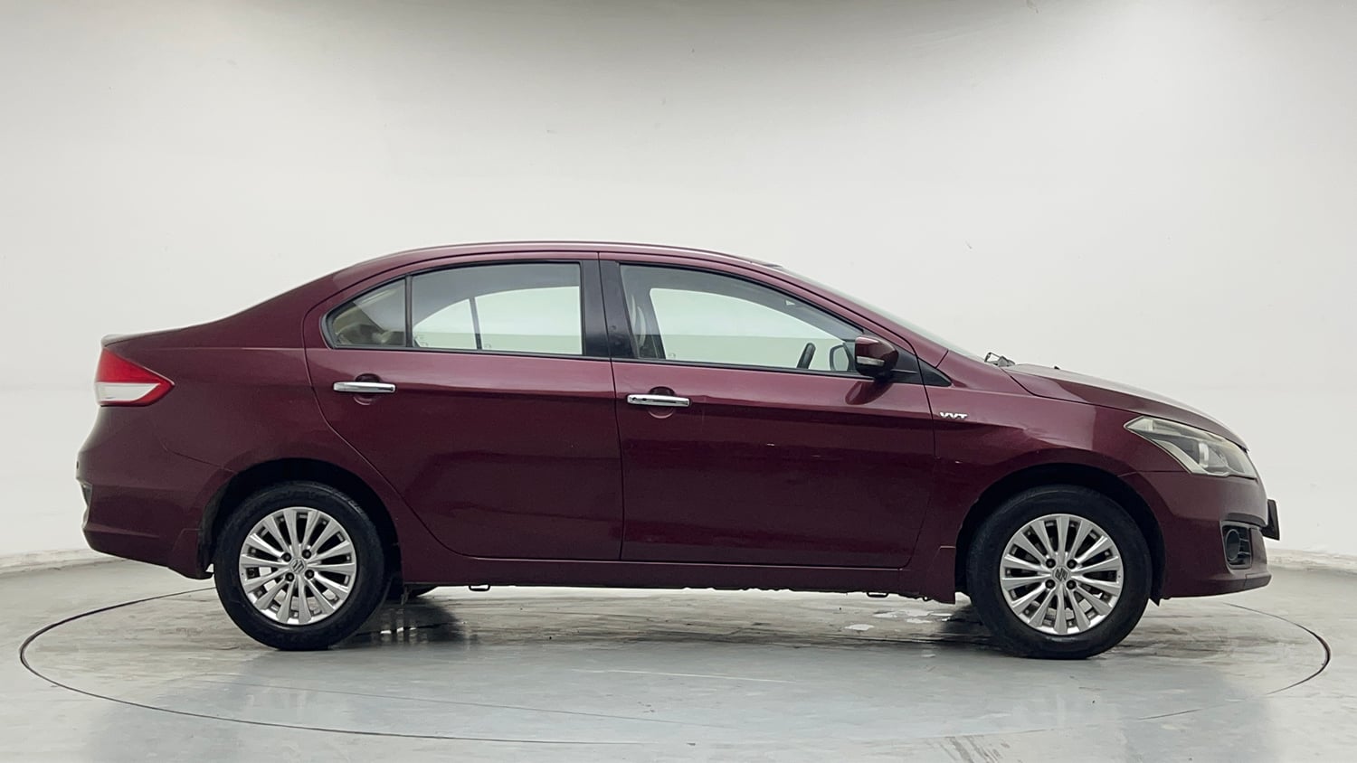 Used 2015 Maruti Suzuki Ciaz ZXi  AT Petrol Automatic exterior RIGHT SIDE VIEW