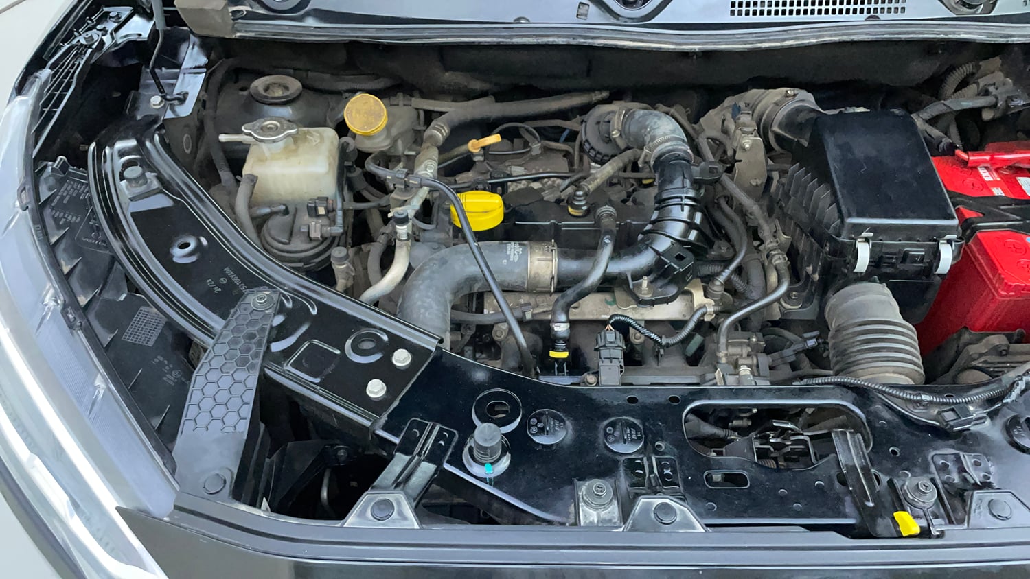 Used 2022 Nissan Magnite XV Premium Turbo CVT Petrol Automatic engine ENGINE RIGHT SIDE VIEW