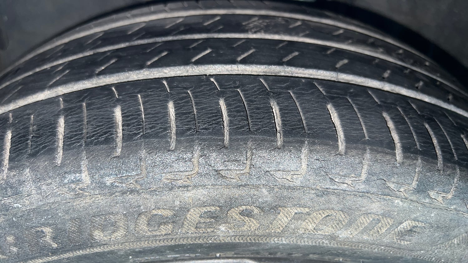 Used 2021 Honda City ZX Petrol Petrol Manual tyres LEFT FRONT TYRE TREAD VIEW