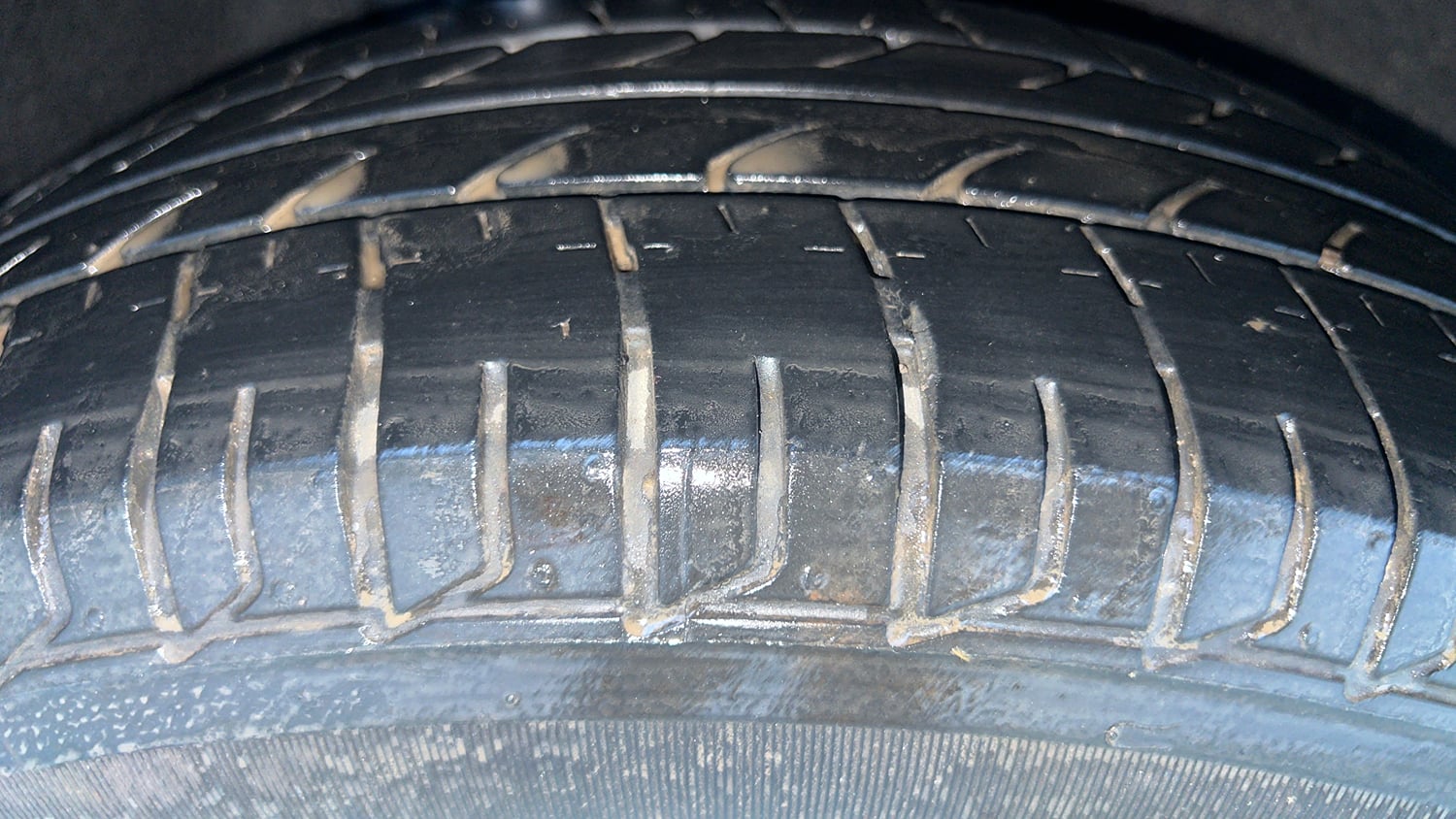 Used 2017 Maruti Suzuki Baleno Delta 1.2 Petrol Manual tyres RIGHT REAR TYRE TREAD VIEW