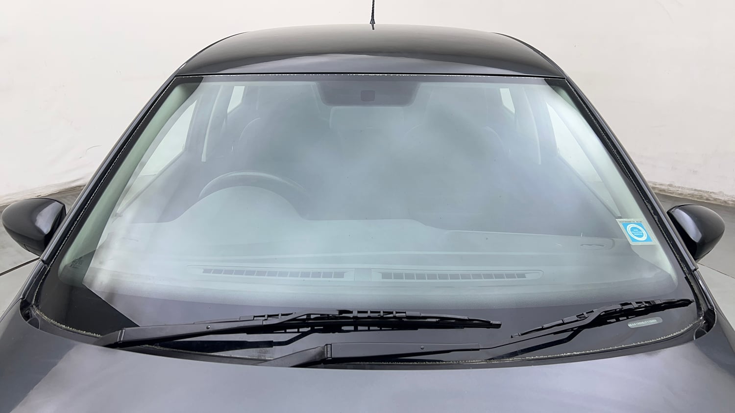 Used 2018 Volkswagen Polo Trendline 1.2L (P) Petrol Manual exterior FRONT WINDSHIELD VIEW