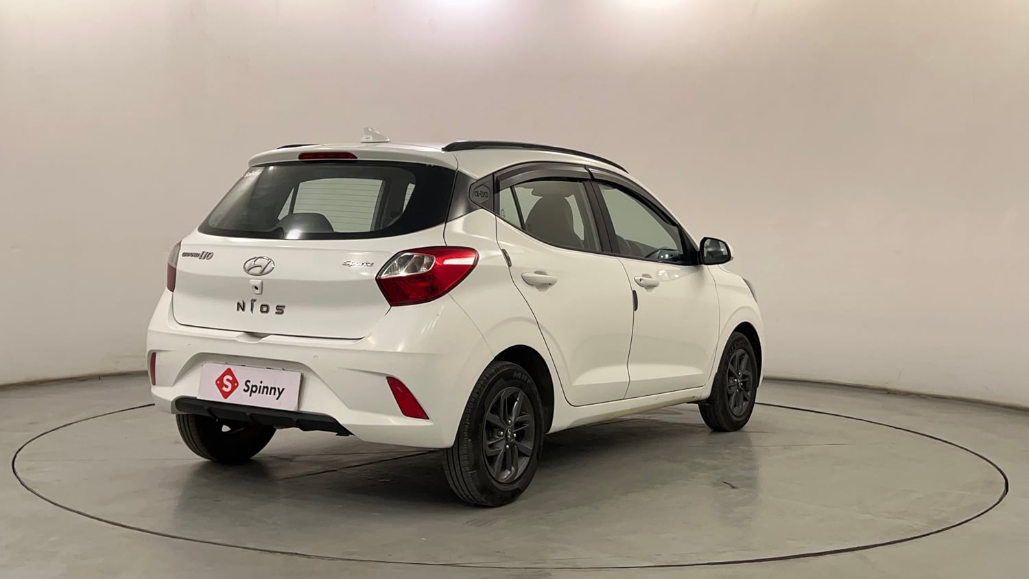 Used 2021 Hyundai Grand i10 Nios Sportz 1.2 Kappa VTVT CNG Cng Manual exterior RIGHT REAR CORNER VIEW