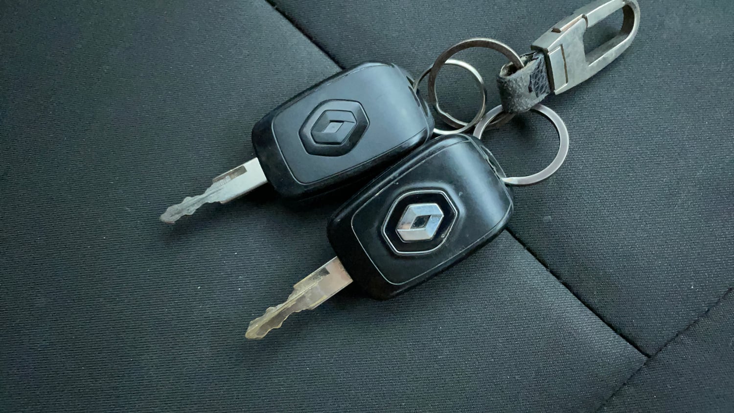 Used 2024 Renault Kwid CLIMBER AMT Petrol Automatic extra CAR KEY VIEW