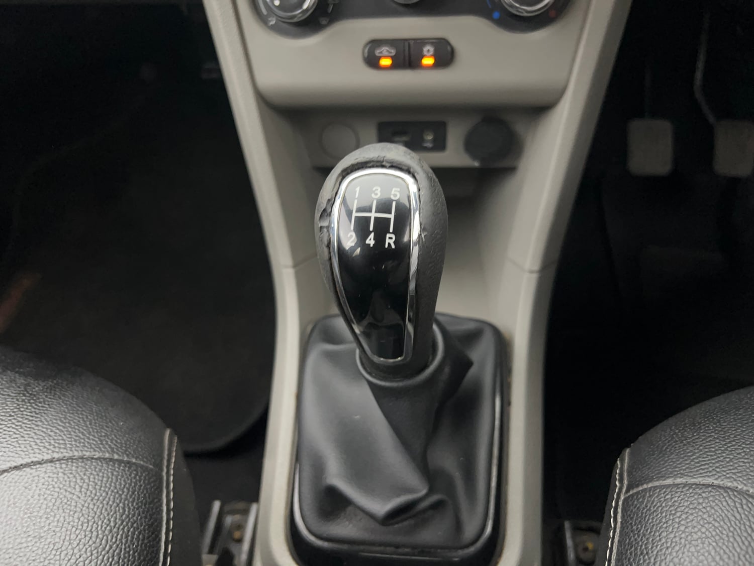 Used 2019 Tata Tiago Revotron XZ Petrol Manual interior GEAR  KNOB VIEW
