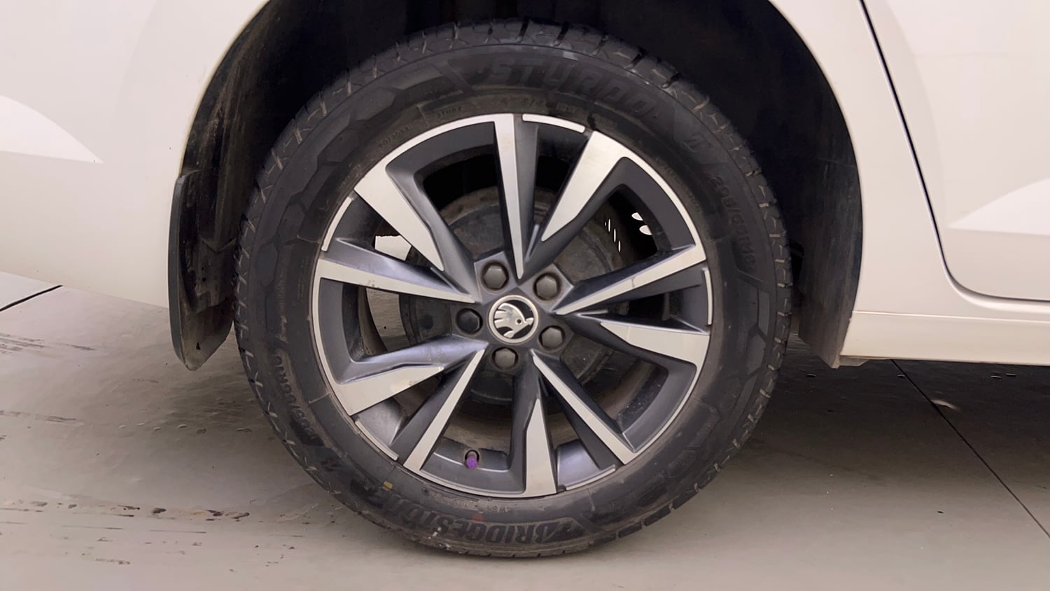 Used 2023 Skoda Slavia Style 1.5L TSI DSG Petrol Automatic tyres RIGHT REAR TYRE RIM VIEW