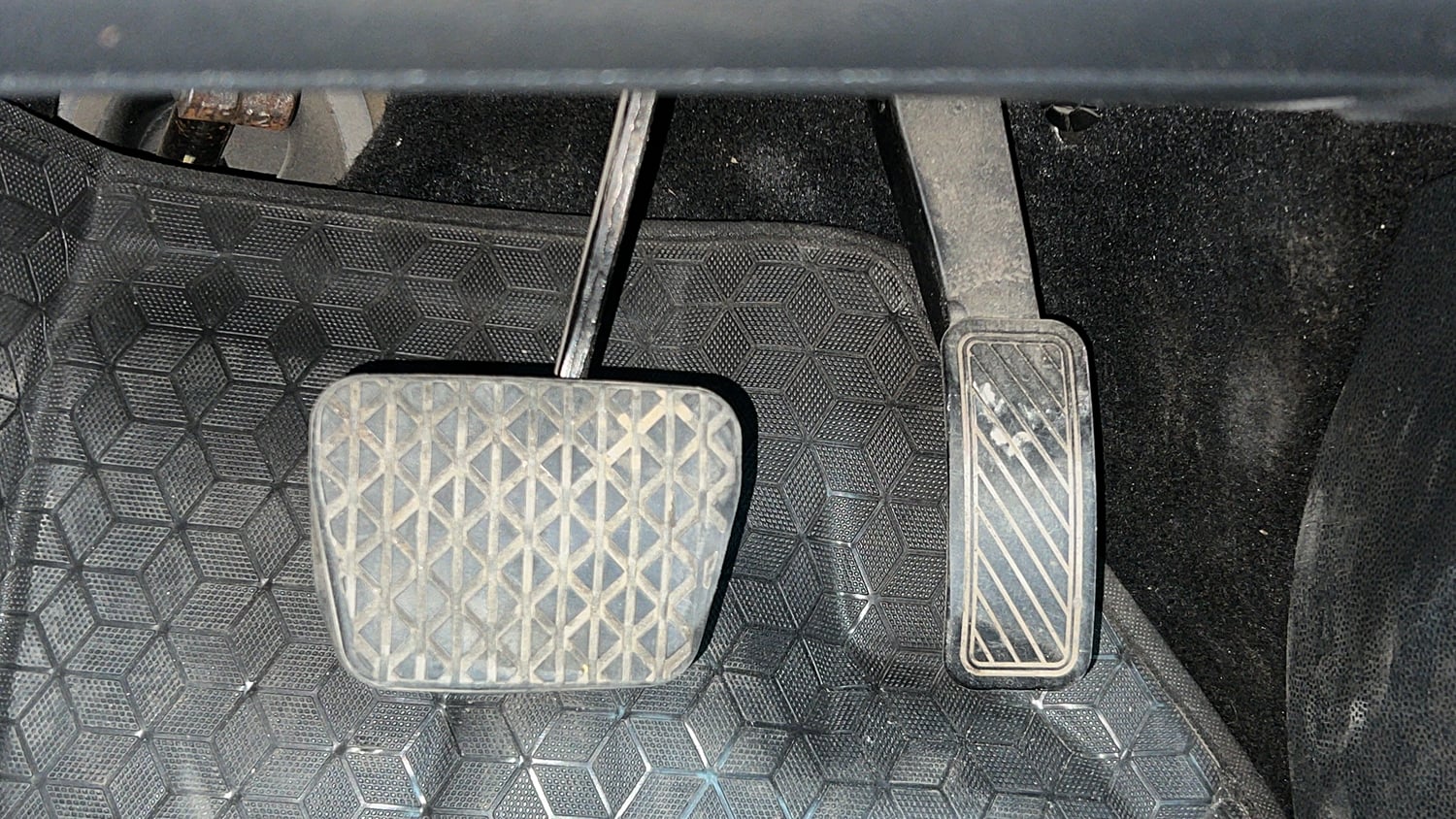 Used 2018 Ford EcoSport Trend + 1.5L Ti-VCT AT Petrol Automatic interior PEDALS VIEW