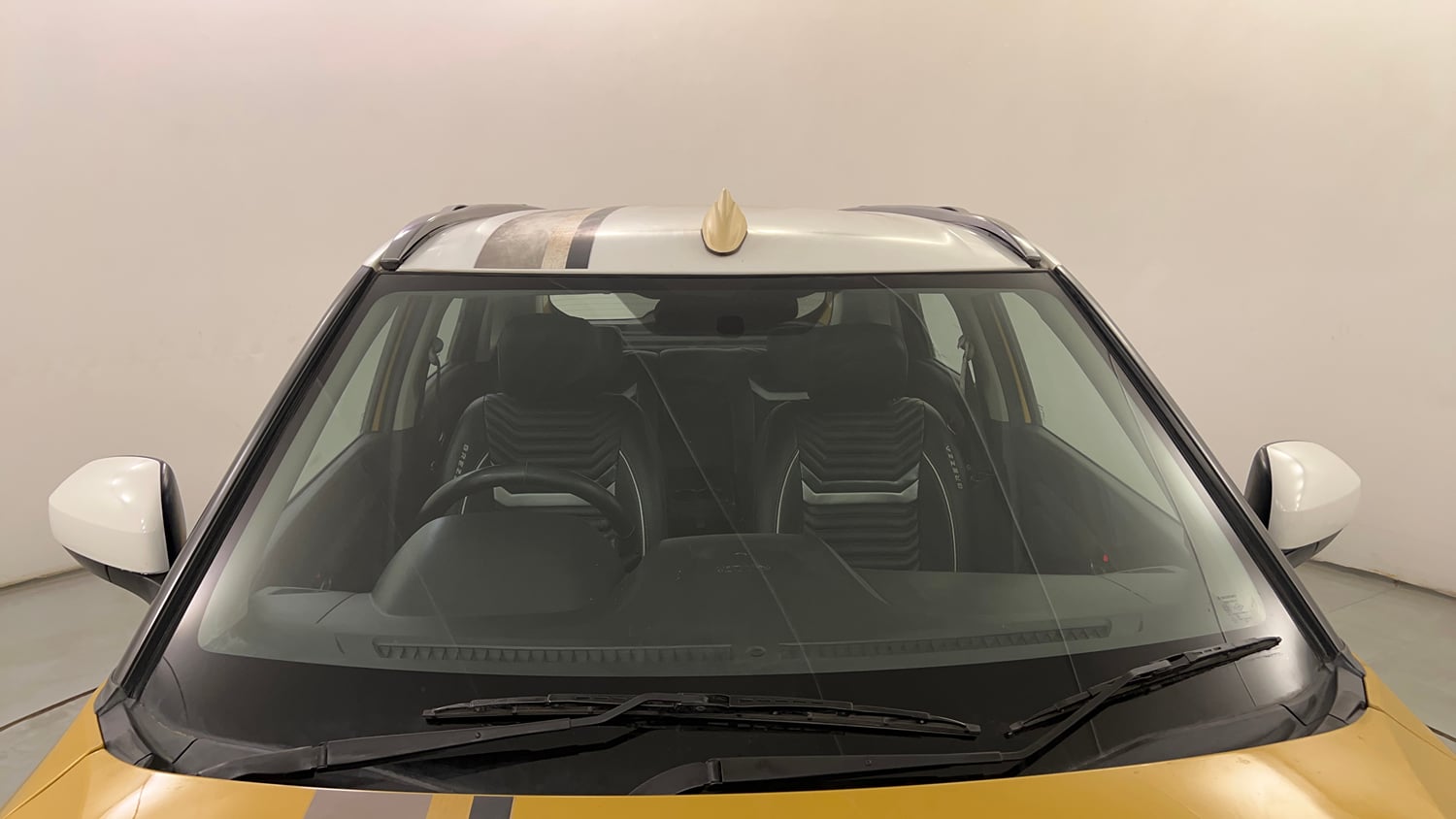 Used 2017 Maruti Suzuki Vitara Brezza [2016-2020] ZDi Diesel Manual exterior FRONT WINDSHIELD VIEW