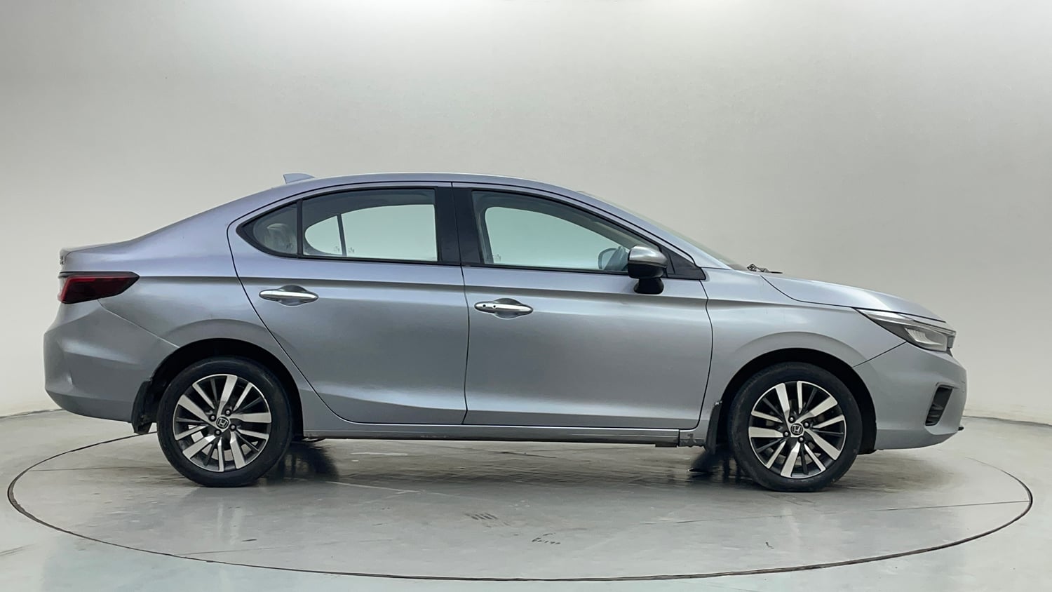 Used 2021 Honda City ZX CVT Petrol Petrol Automatic exterior RIGHT SIDE VIEW