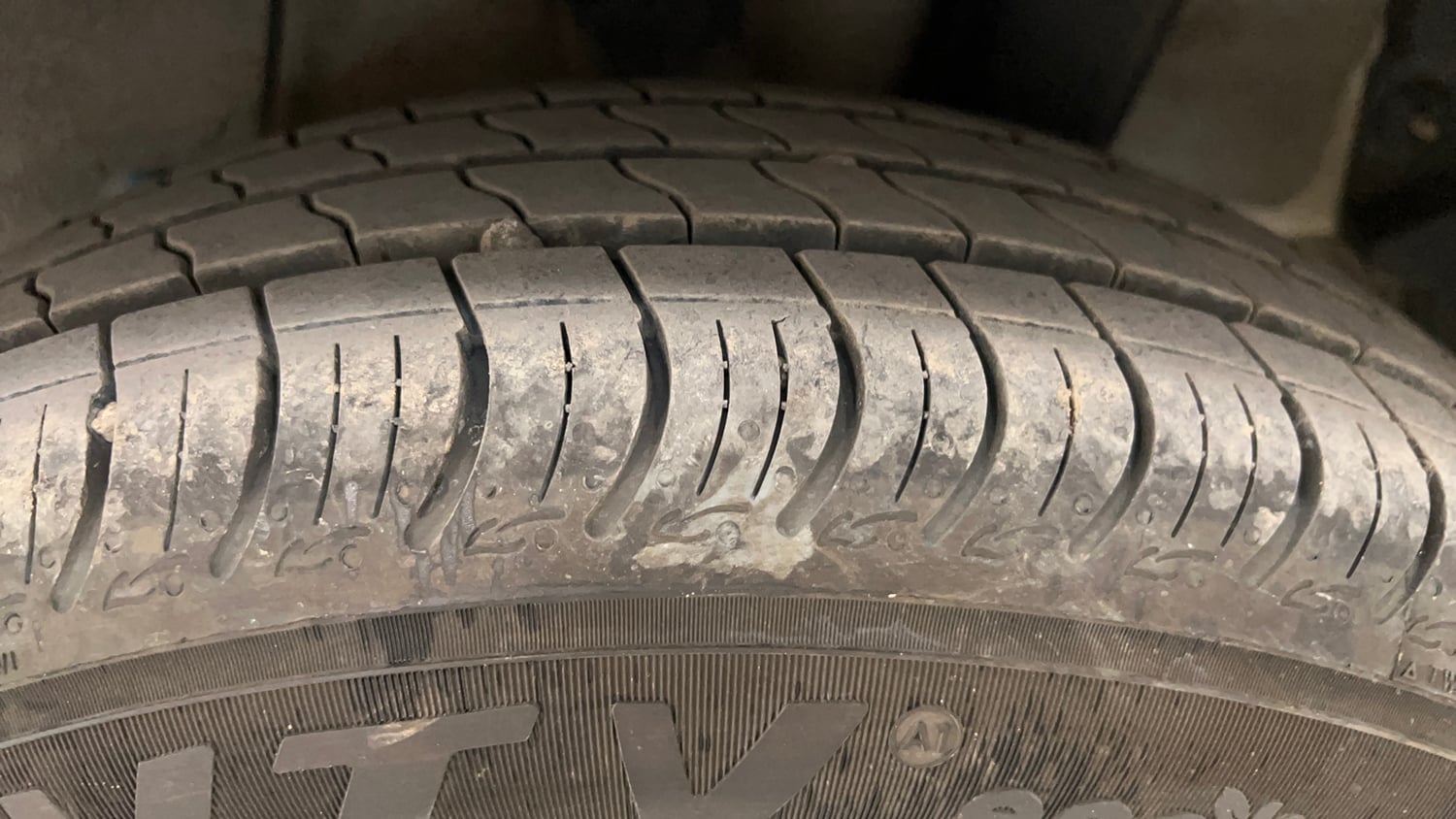 Used 2021 Hyundai Grand i10 Nios Sportz 1.2 Kappa VTVT CNG Cng Manual tyres LEFT REAR TYRE TREAD VIEW