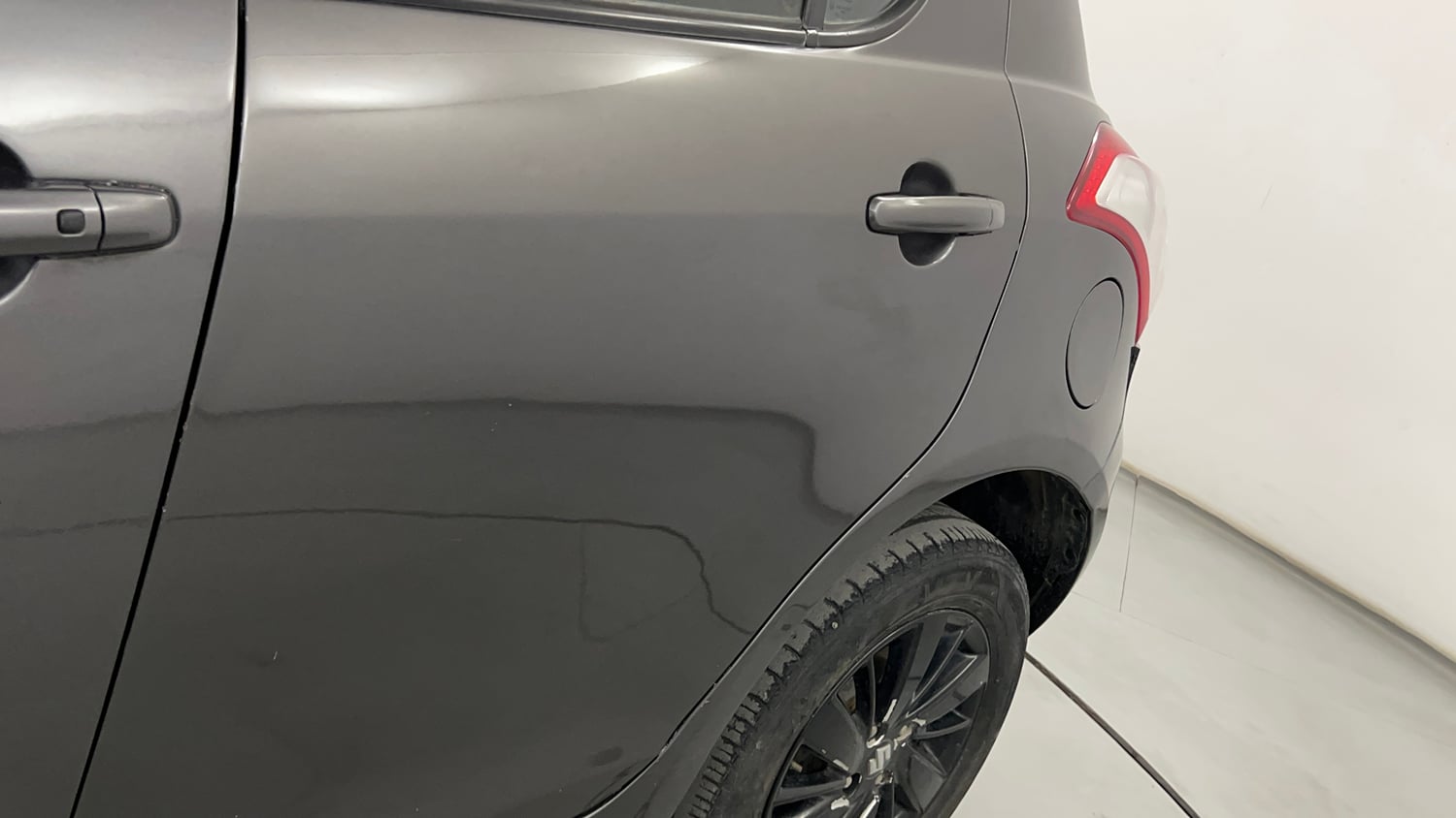 Used 2016 Maruti Suzuki Swift ZDi Diesel Manual dents MINOR SCRATCH