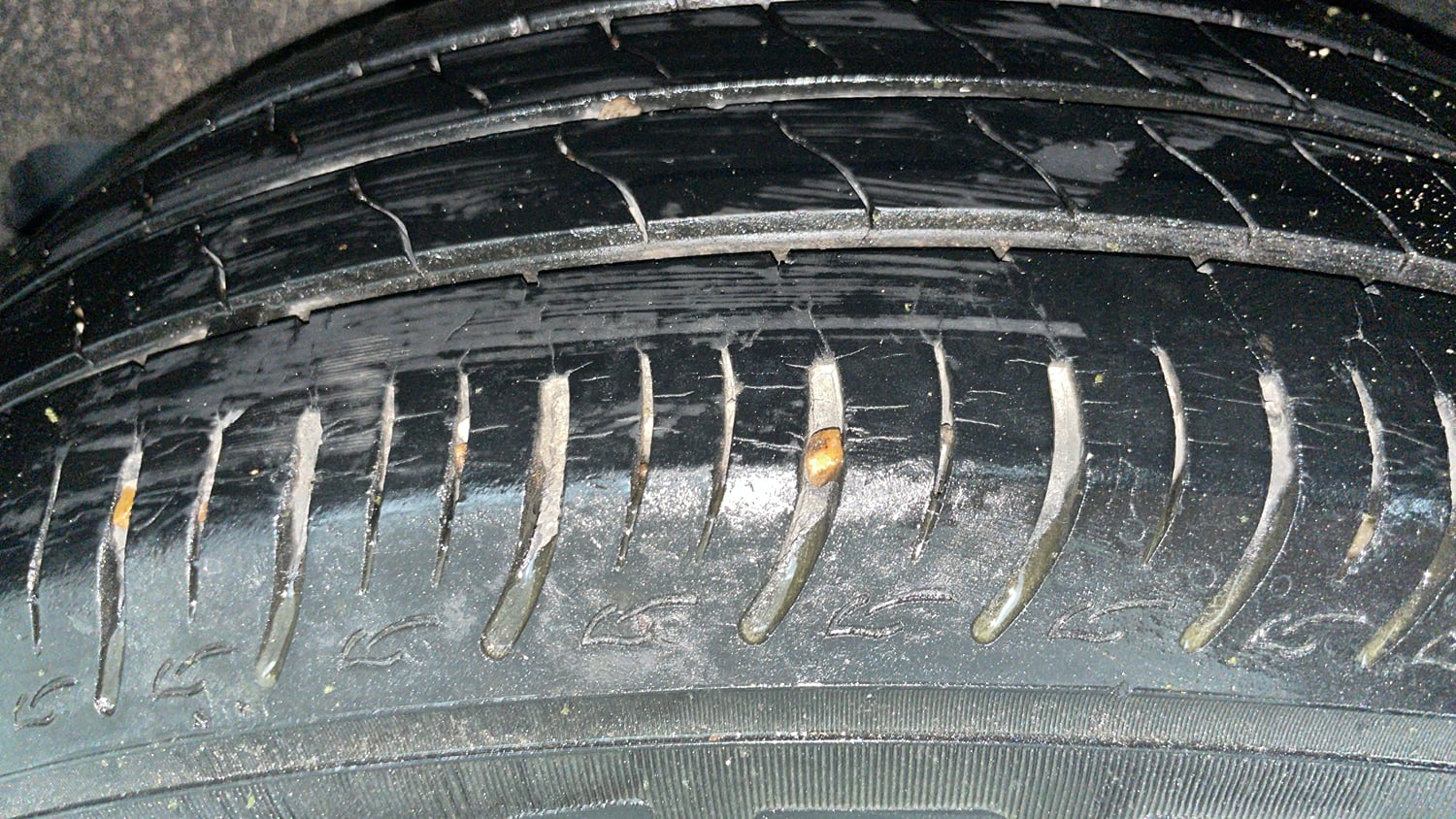 Used 2021 Maruti Suzuki Baleno Sigma Petrol Manual tyres LEFT REAR TYRE TREAD VIEW