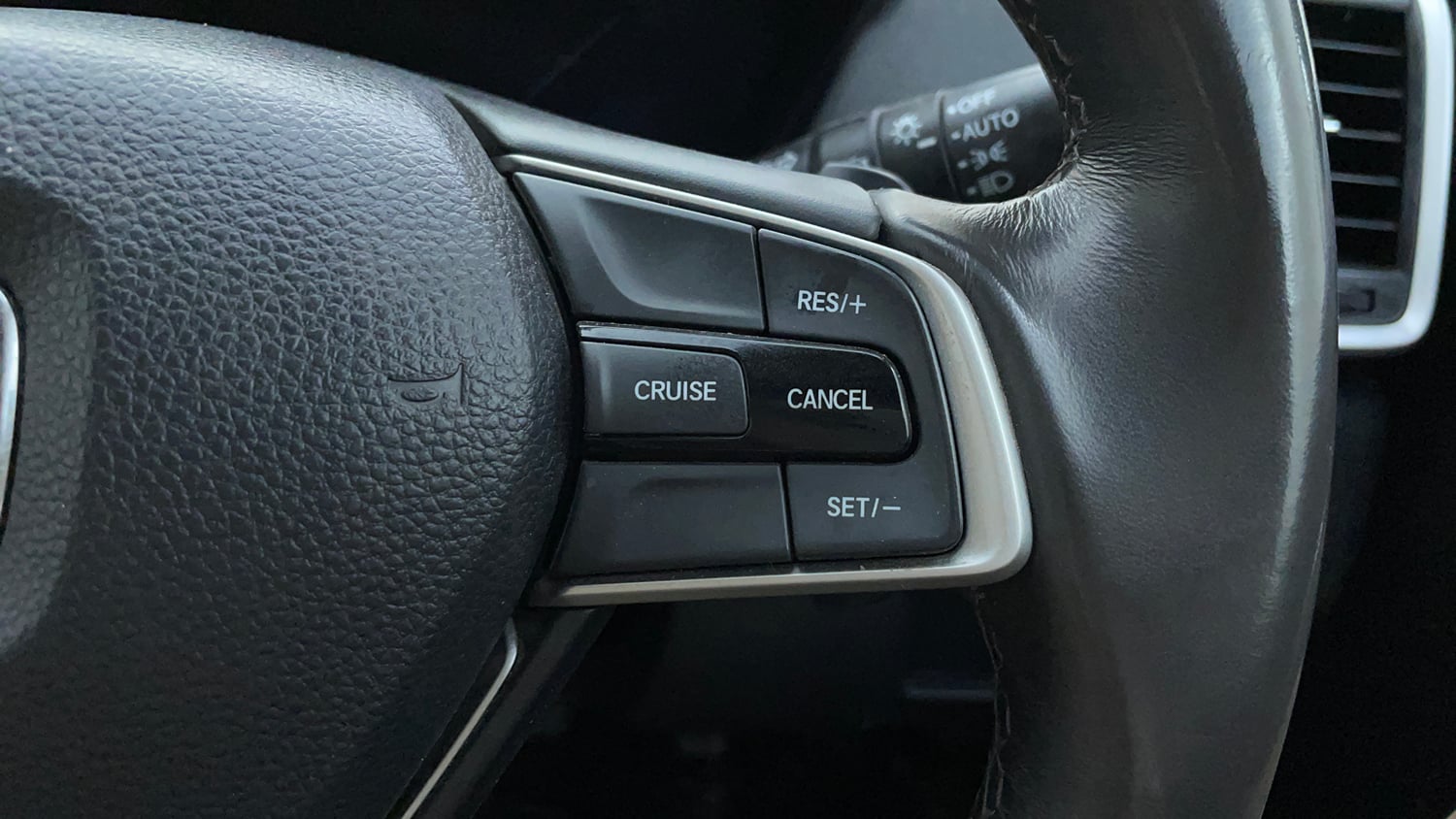 Used 2022 Honda City ZX CVT Petrol Petrol Automatic top_features Cruise control