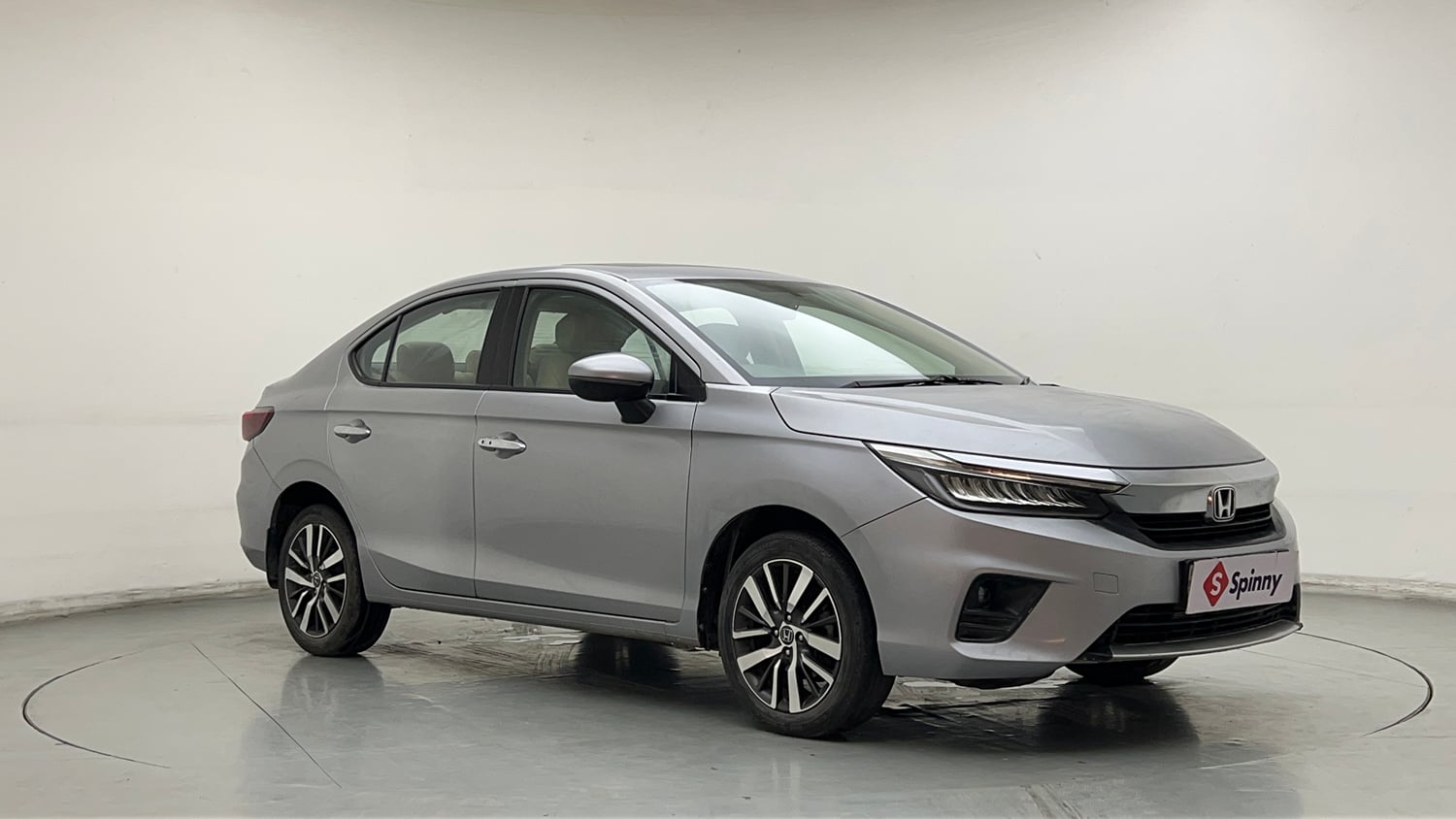 Used 2021 Honda City ZX Petrol Petrol Manual exterior RIGHT FRONT CORNER VIEW
