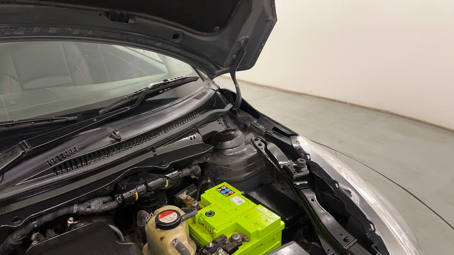 Used 2016 Maruti Suzuki Swift ZDi Diesel Manual engine ENGINE LEFT SIDE HINGE & APRON VIEW
