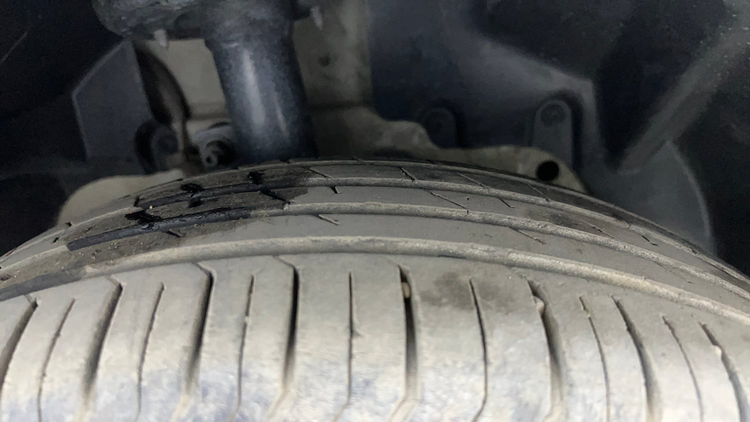 Used 2017 Ford EcoSport Trend+ 1.5L TDCi Diesel Manual tyres RIGHT FRONT TYRE TREAD VIEW