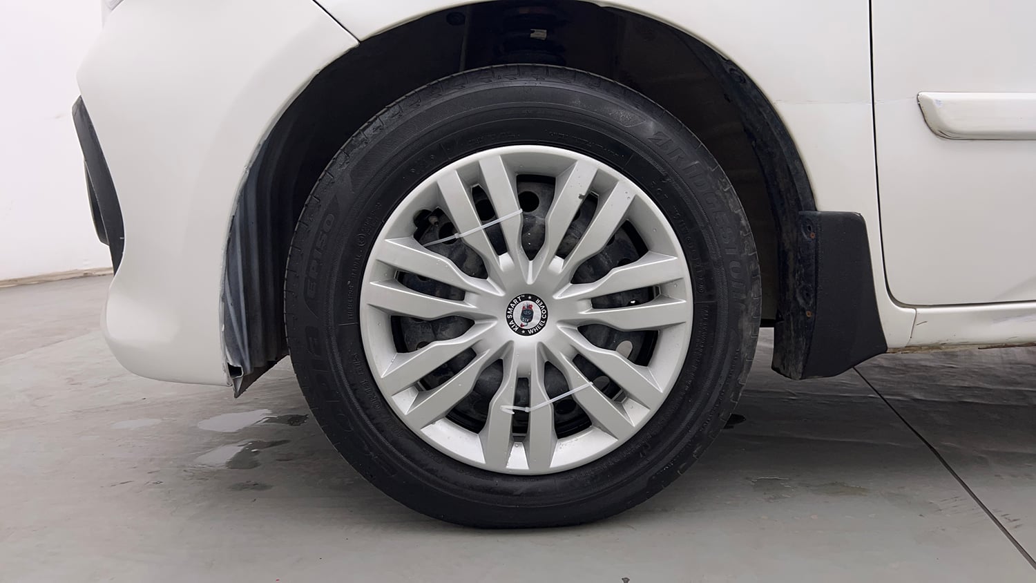 Used 2022 Maruti Suzuki Celerio VXi CNG Cng Manual tyres LEFT FRONT TYRE RIM VIEW