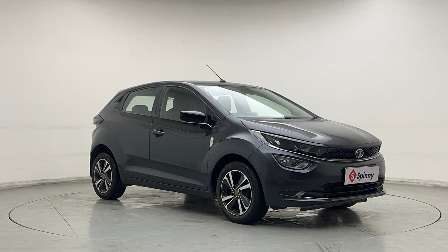 Used 2020 Tata Altroz XZ Petrol Petrol Manual exterior RIGHT FRONT CORNER VIEW