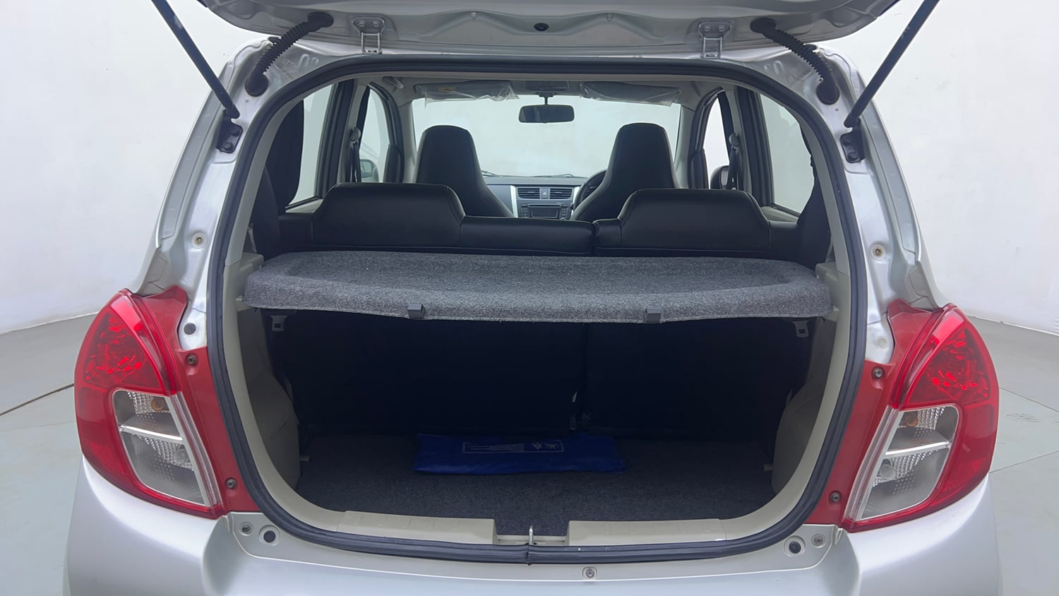 Used 2017 Maruti Suzuki Celerio ZXI (O) AMT Petrol Automatic interior DICKY INSIDE VIEW