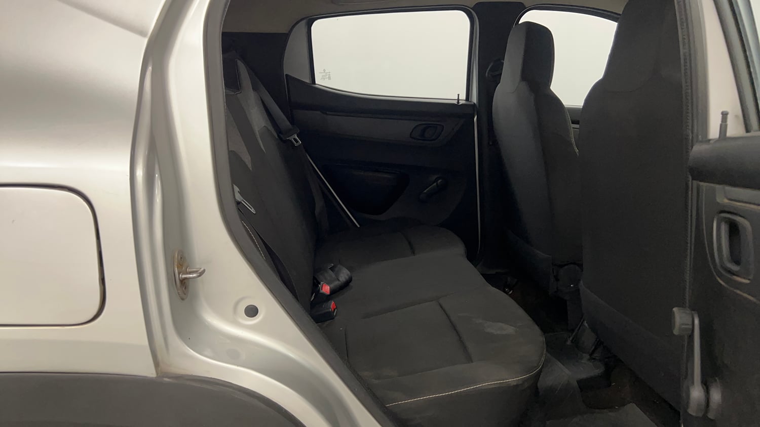 Used 2022 Renault Kwid RXL (O) 1.0 Petrol Manual interior RIGHT SIDE REAR DOOR CABIN VIEW