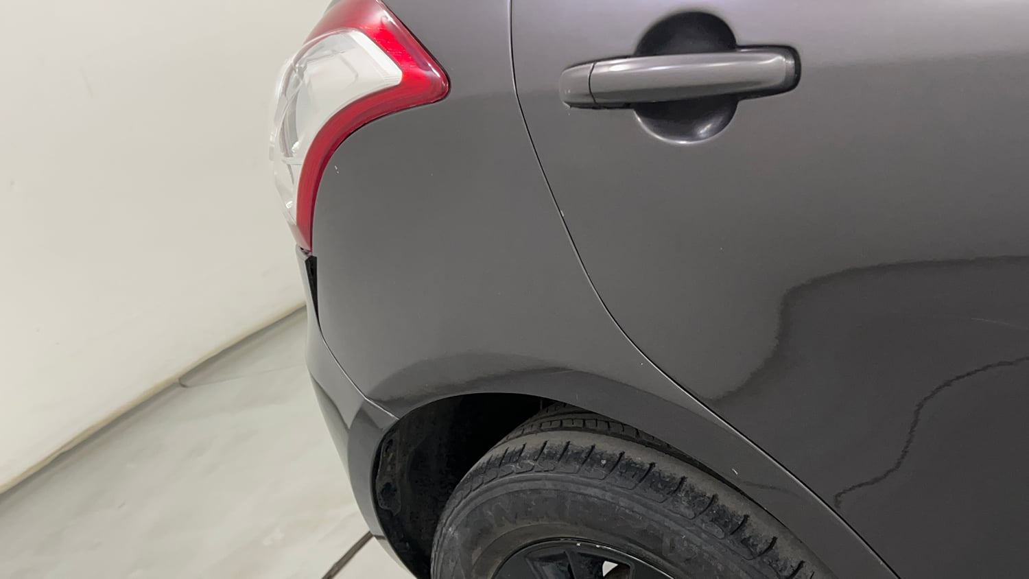 Used 2016 Maruti Suzuki Swift ZDi Diesel Manual dents MINOR SCRATCH