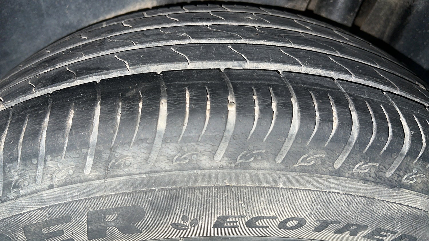 Used 2022 Maruti Suzuki Brezza ZXi Petrol Manual tyres LEFT REAR TYRE TREAD VIEW