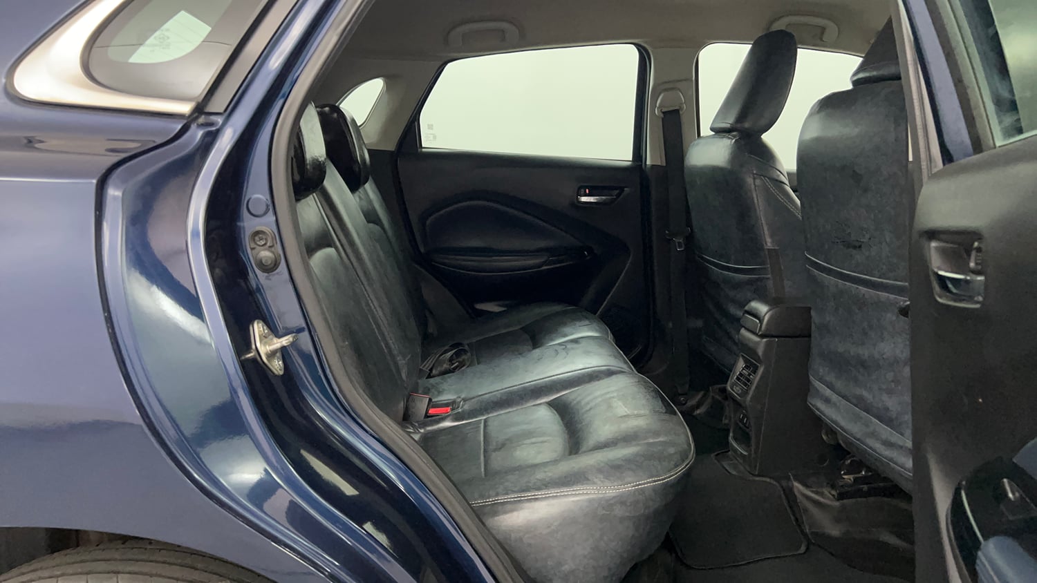 Used 2022 Maruti Suzuki Baleno Alpha MT Petrol Manual interior RIGHT SIDE REAR DOOR CABIN VIEW