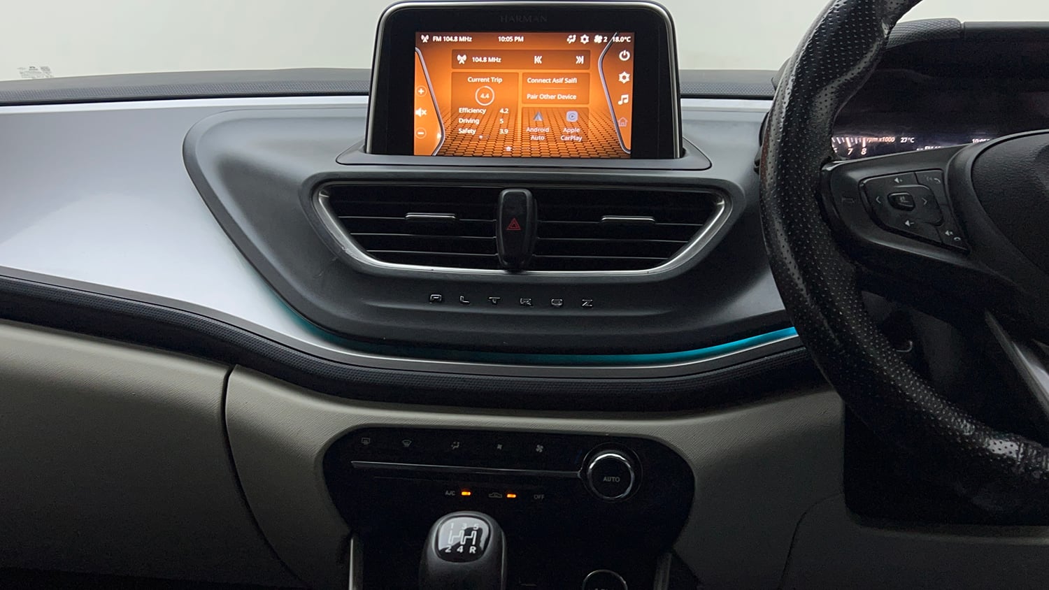 Used 2021 Tata Altroz XZ Petrol Petrol Manual interior MUSIC SYSTEM & AC CONTROL VIEW