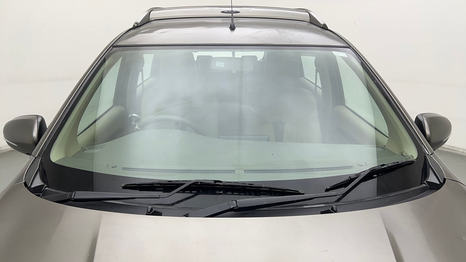 Used 2023 Maruti Suzuki Ertiga ZXi Plus Petrol Manual exterior FRONT WINDSHIELD VIEW