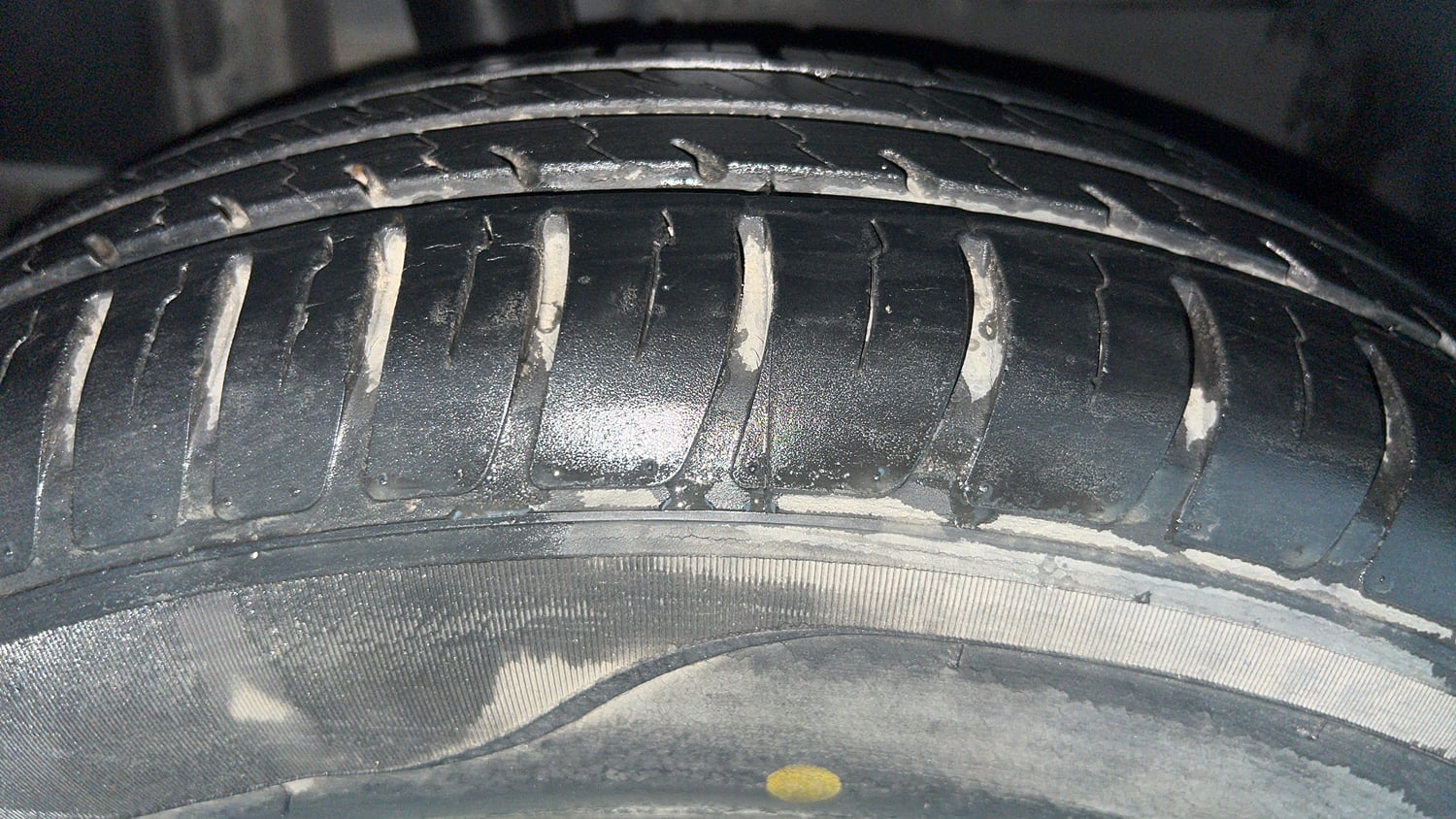 Used 2018 Maruti Suzuki Dzire VXi Petrol Manual tyres RIGHT REAR TYRE TREAD VIEW