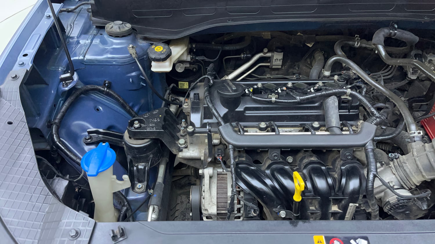 Used 2021 Hyundai Venue S Plus 1.2 Petrol Petrol Manual engine ENGINE RIGHT SIDE VIEW