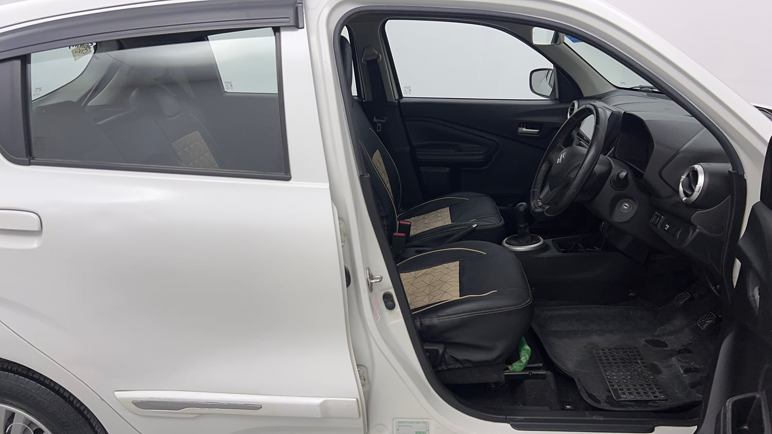Used 2022 Maruti Suzuki Celerio VXi CNG Cng Manual interior RIGHT SIDE FRONT DOOR CABIN VIEW