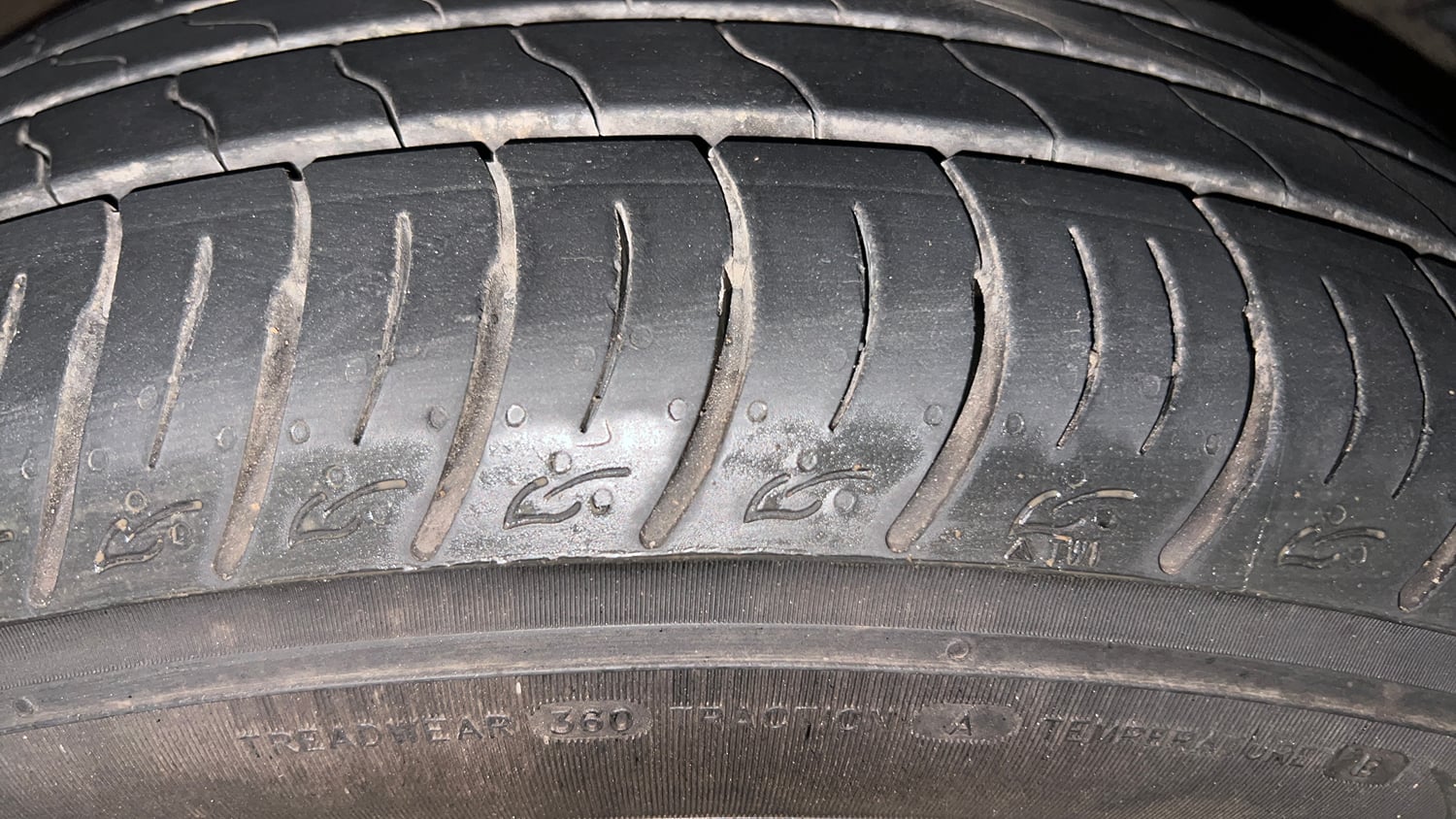 Used 2017 Hyundai Creta 1.6 SX Plus AT Petrol Petrol Automatic tyres RIGHT FRONT TYRE TREAD VIEW