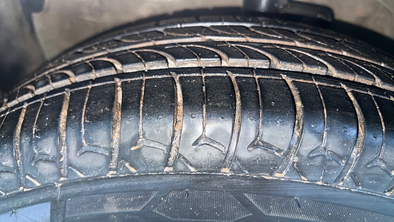 Used 2017 Maruti Suzuki Celerio ZXI (O) AMT Petrol Automatic tyres LEFT FRONT TYRE TREAD VIEW