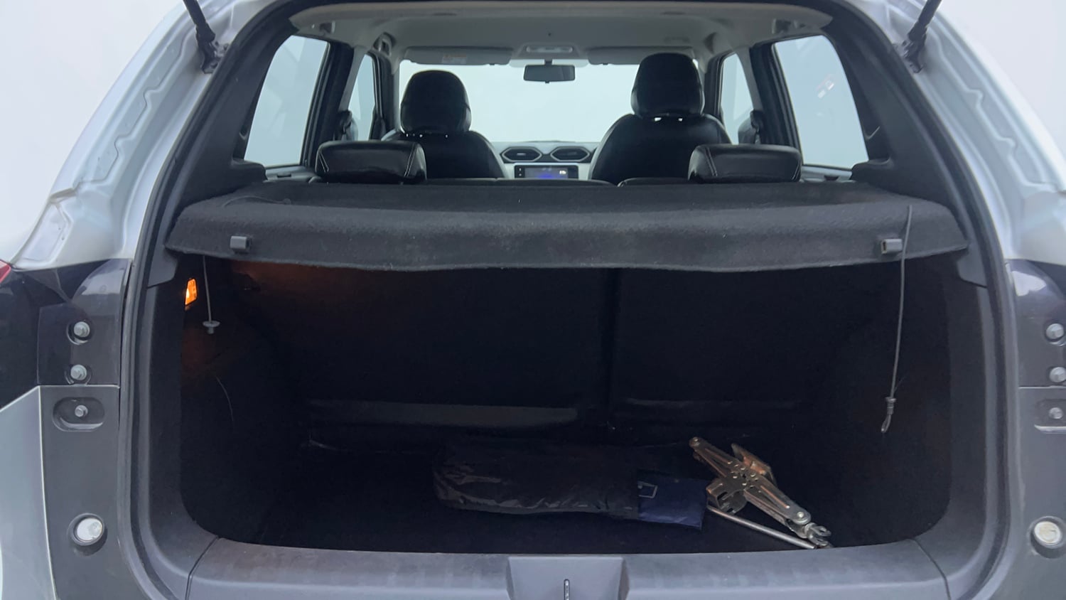 Used 2022 Nissan Magnite XV Petrol Manual interior DICKY INSIDE VIEW