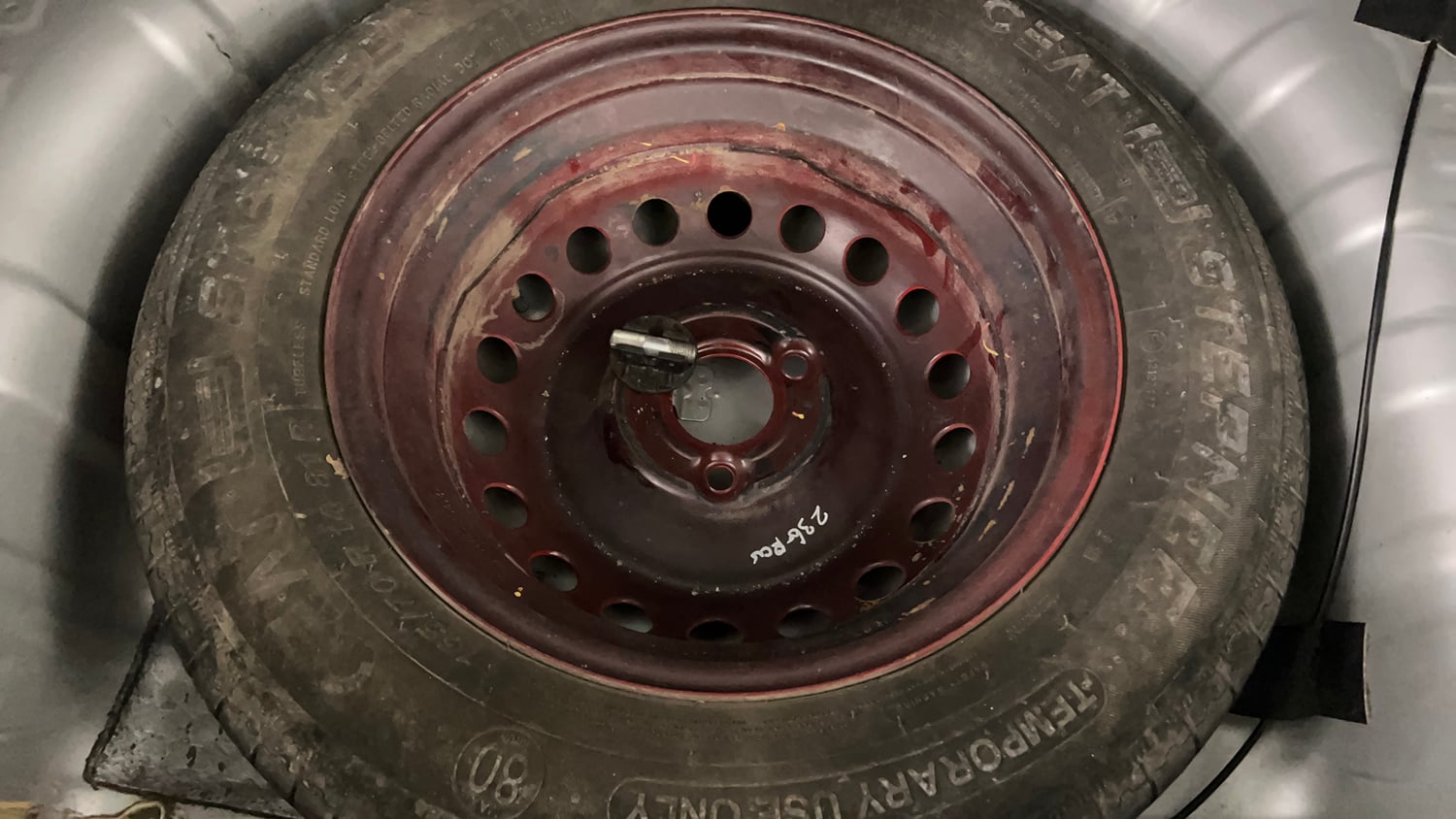 Used 2022 Renault Kwid RXL (O) 1.0 Petrol Manual tyres SPARE TYRE VIEW
