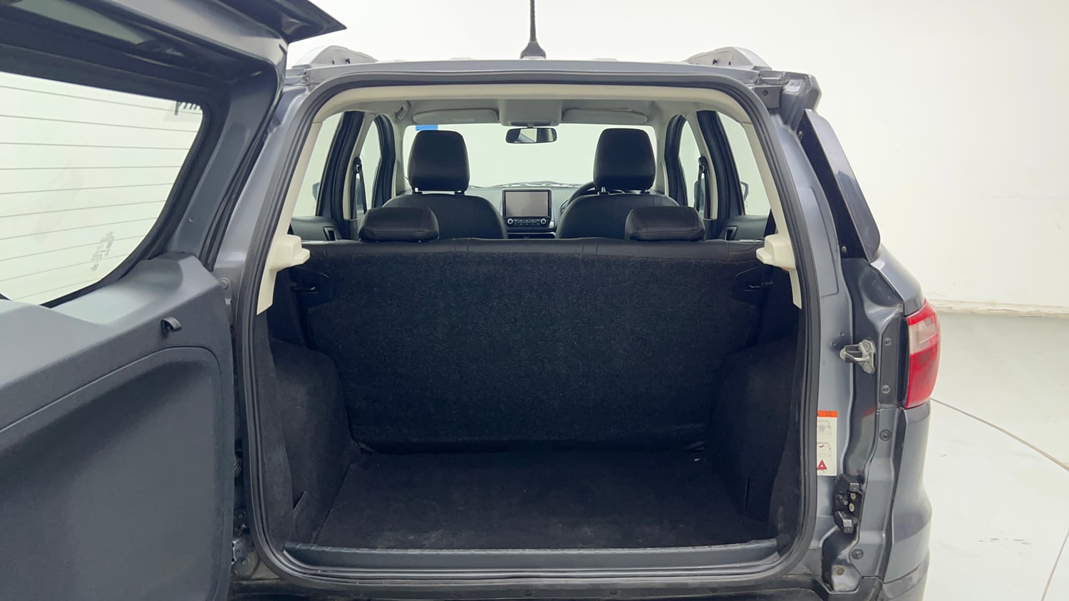 Used 2018 Ford EcoSport Trend + 1.5L Ti-VCT AT Petrol Automatic interior DICKY INSIDE VIEW