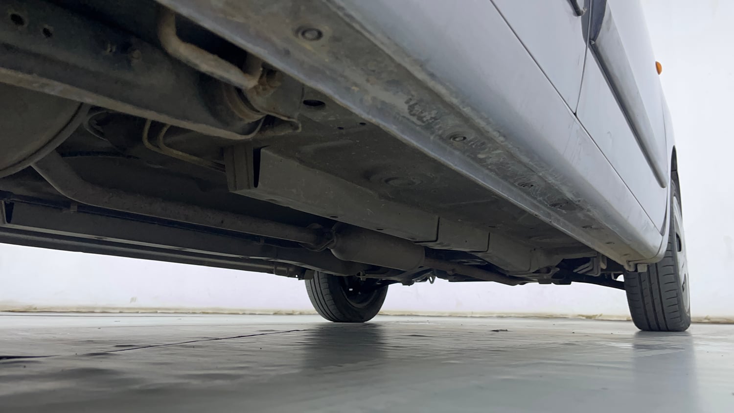 Used 2020 Maruti Suzuki Wagon R 1.0 VXI AMT Petrol Automatic extra REAR RIGHT UNDERBODY VIEW