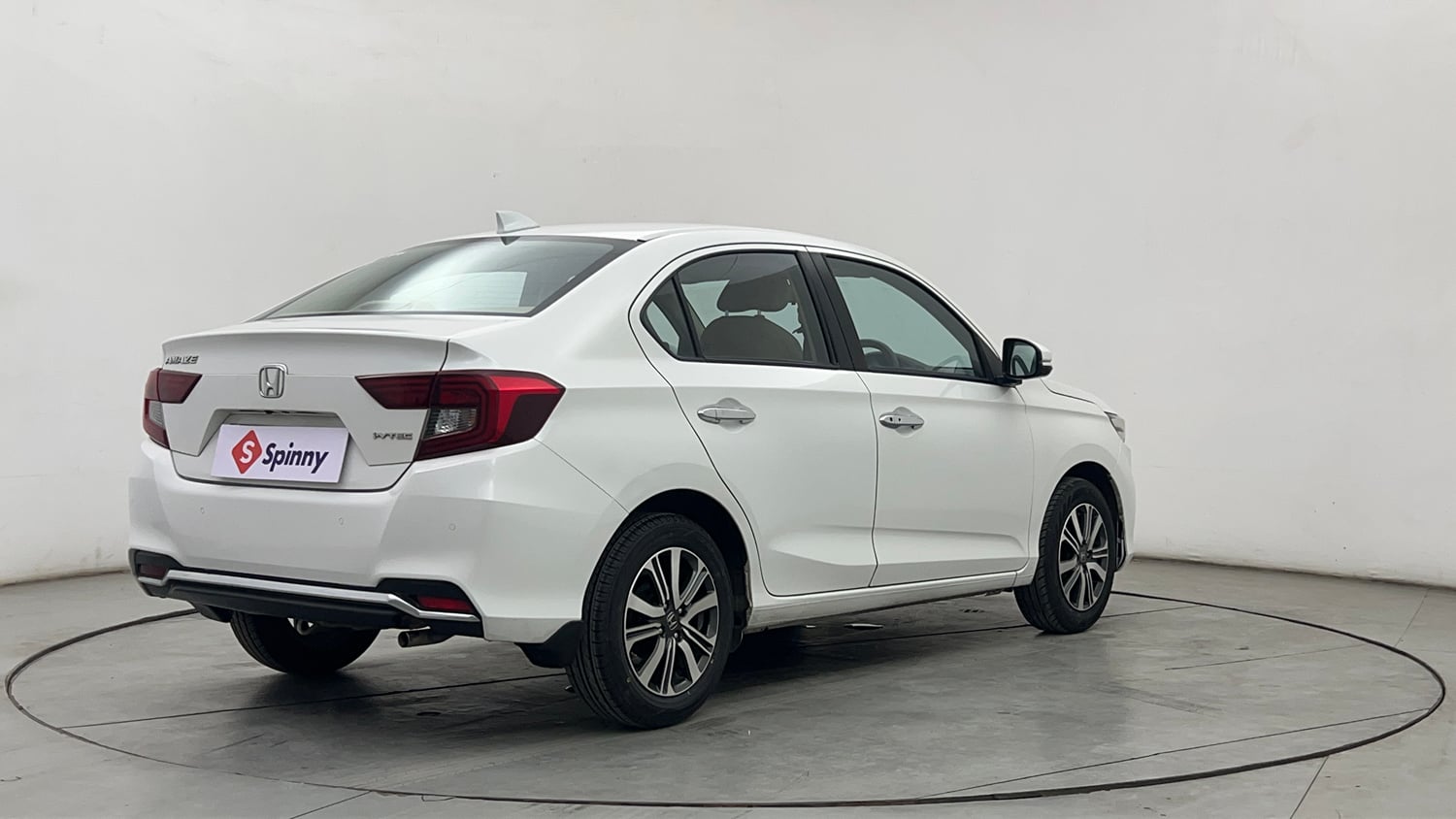 Used 2023 Honda Amaze VX 1.2 Petrol MT Petrol Manual exterior RIGHT REAR CORNER VIEW