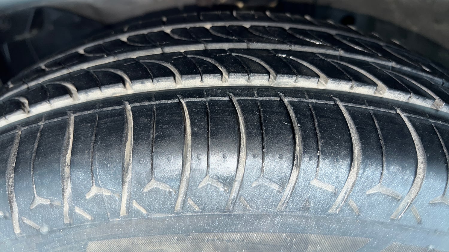 Used 2019 Honda Amaze 1.2 V CVT Petrol Petrol Automatic tyres LEFT FRONT TYRE TREAD VIEW