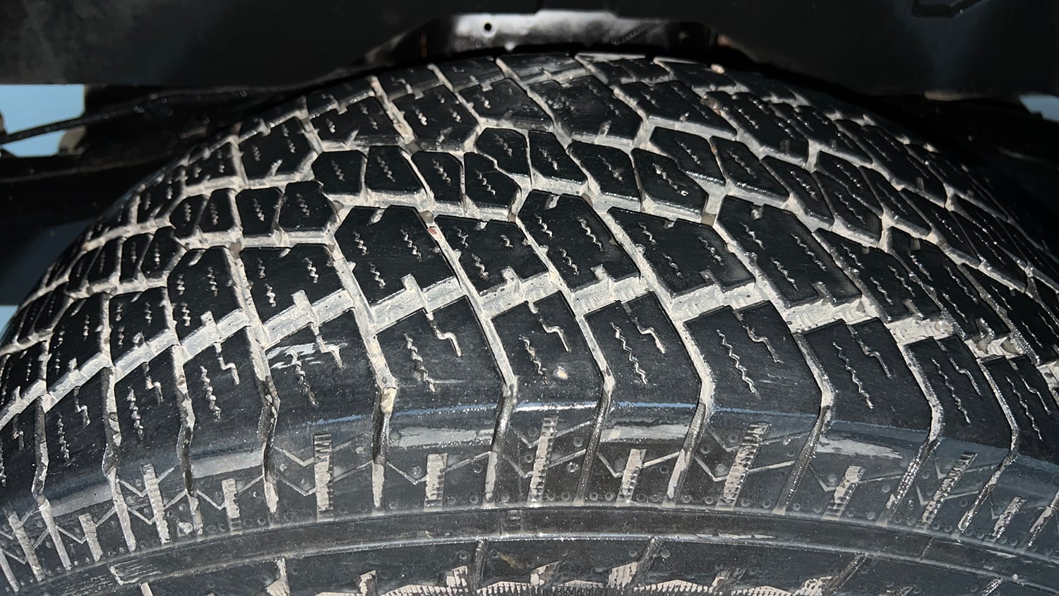 Used 2023 Mahindra Thar LX Hard Top Petrol MT 4WD Petrol Manual tyres RIGHT REAR TYRE TREAD VIEW