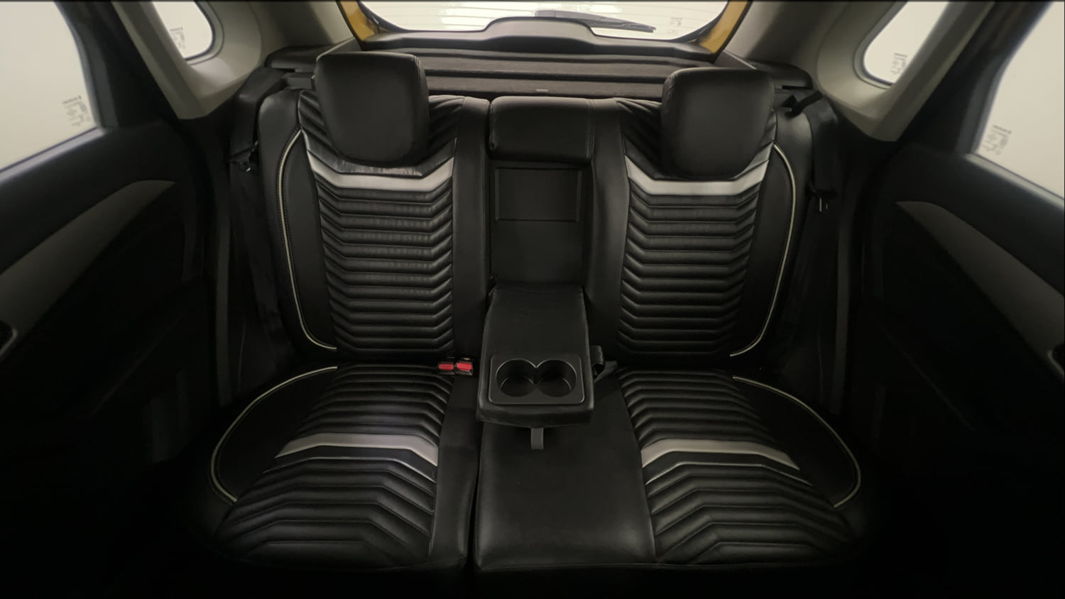 Used 2017 Maruti Suzuki Vitara Brezza [2016-2020] ZDi Diesel Manual interior REAR SEAT CONDITION VIEW