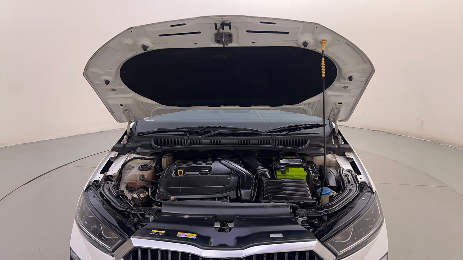 Used 2023 Skoda Slavia Style 1.5L TSI DSG Petrol Automatic engine ENGINE & BONNET OPEN FRONT VIEW