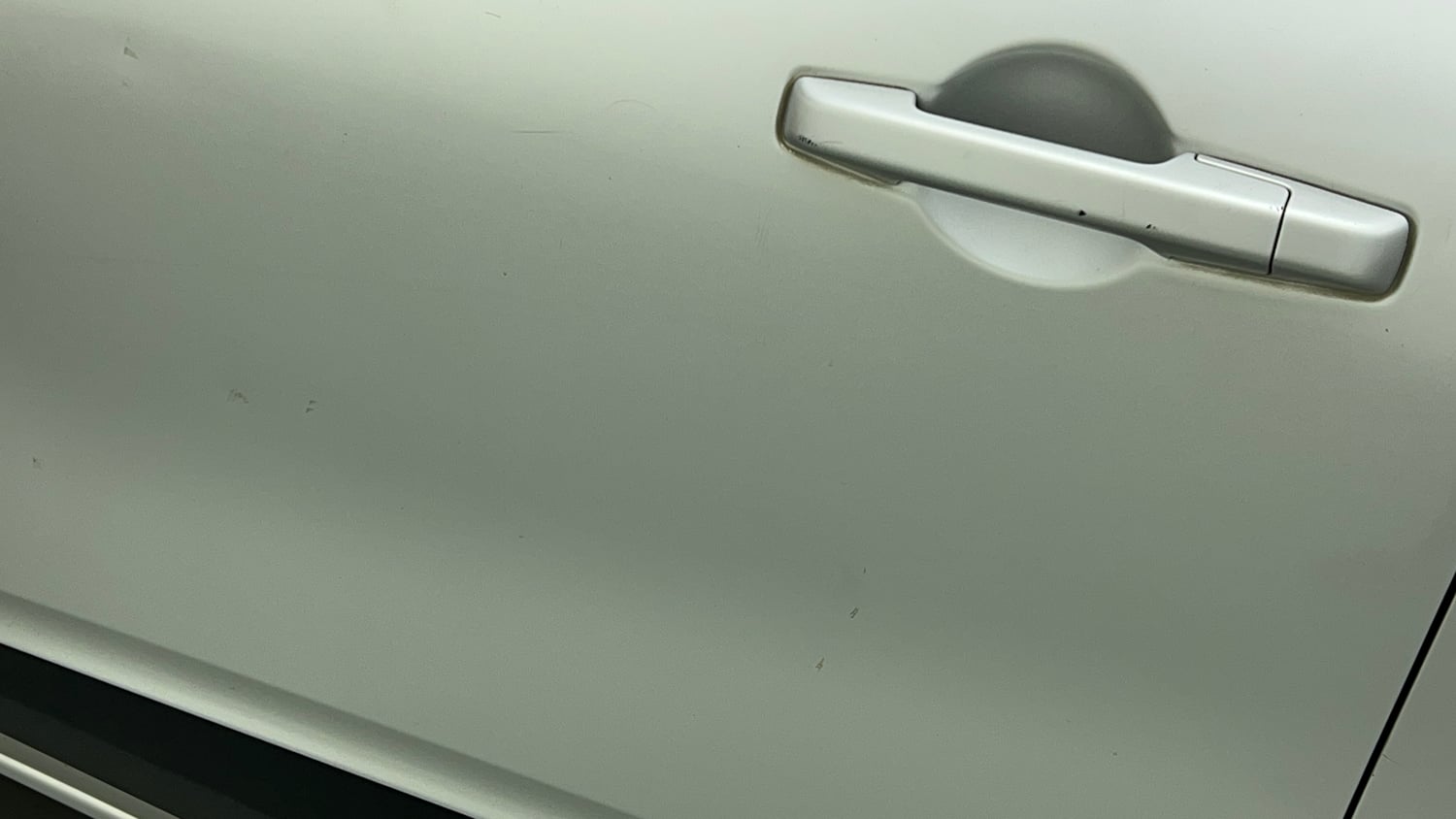 Used 2021 Renault Triber RXZ Petrol Manual dents MINOR SCRATCH