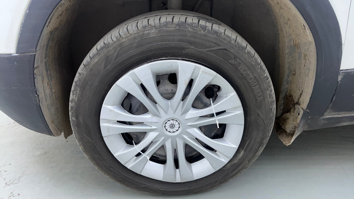 Used 2023 Tata Punch Adventure Rhythm Pack AMT Petrol Automatic tyres LEFT FRONT TYRE RIM VIEW